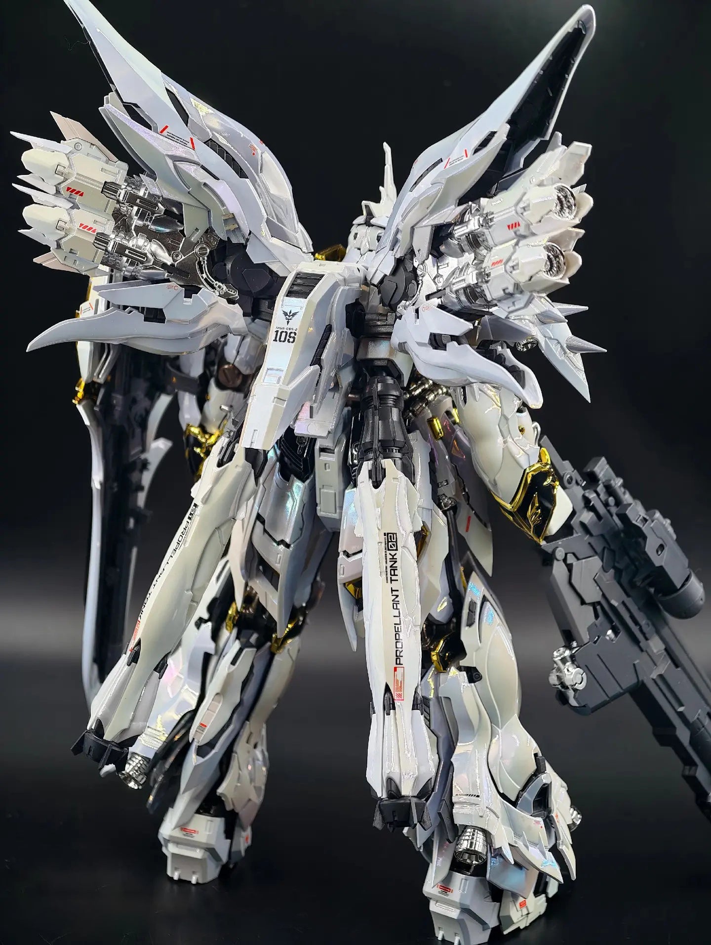 [Color customization]Comet Technology-01-Crimson Drei MG 1/100 GK Sinanju Model Kit (Electroplated Iridescent white color scheme) Model Kit