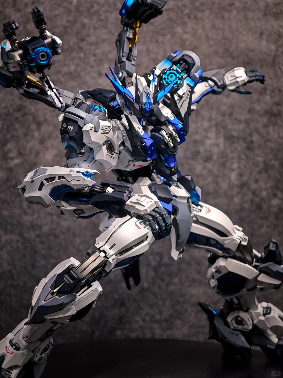 [Color customization] Infinity Nova RMD Fenrir 1/72 Scale (Glacier Blue Color Scheme) Model Kit