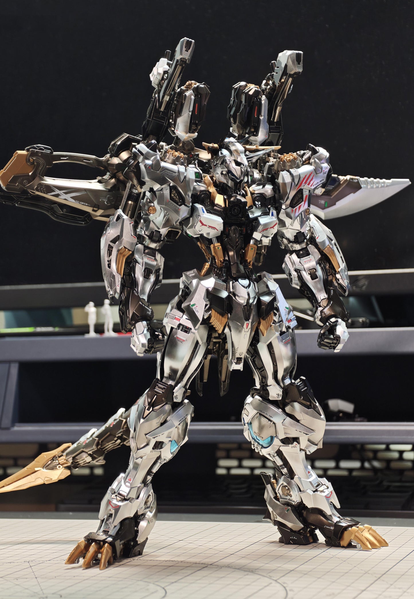 [Custom Electroplating] Infinity Nova RMD Fenrir 1/72 Scale (Electroplated color scheme) Model Kit