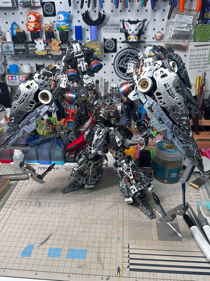 [Color customization]Axis Model Works (Solomon) 1/100 scale Osiris Aerial Dominator (Electroplated Iridescent green color scheme) Model Kit