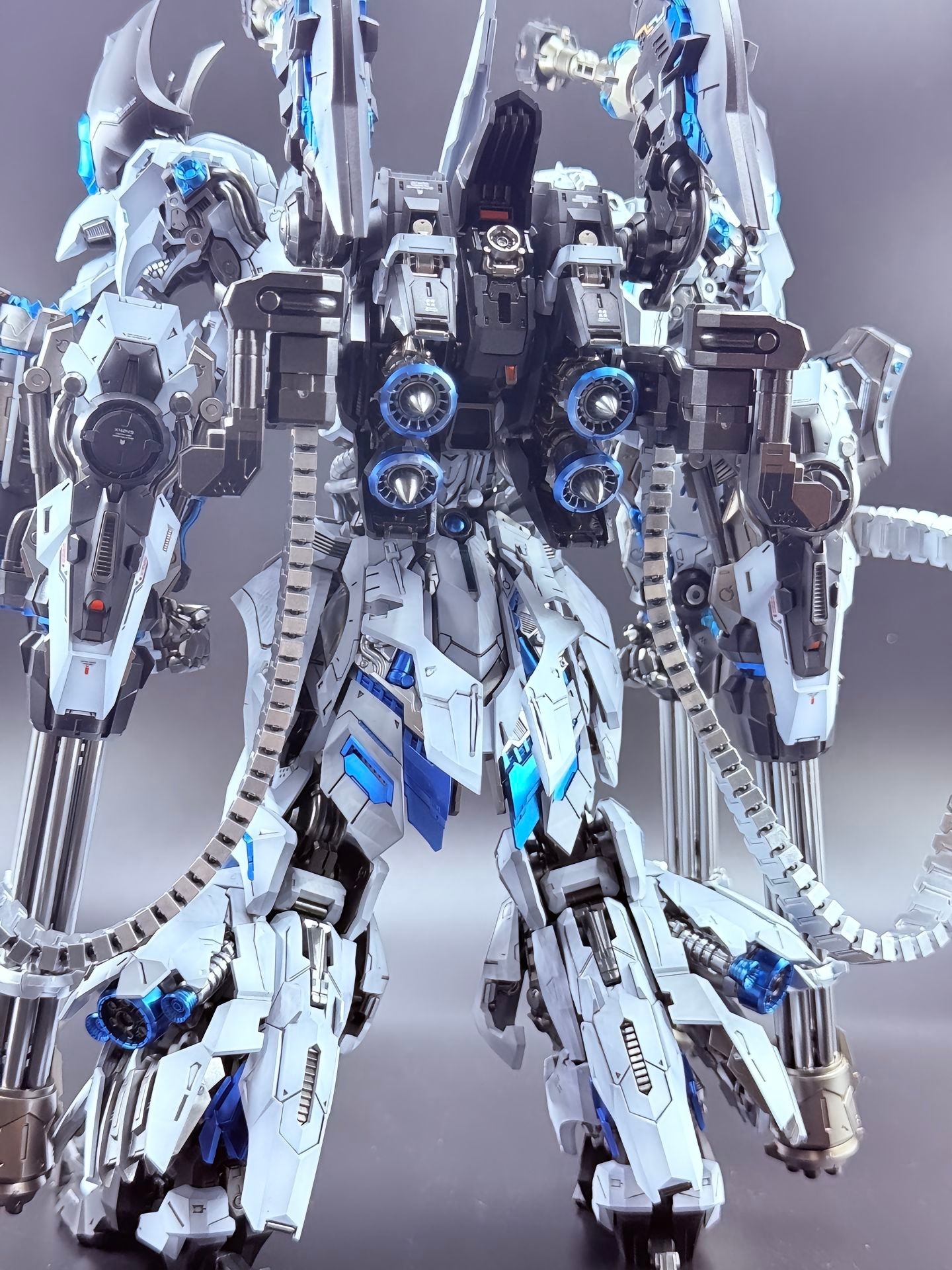 [Color customization] Infinite Dimension Lizard normal version （White scheme） Model Kit