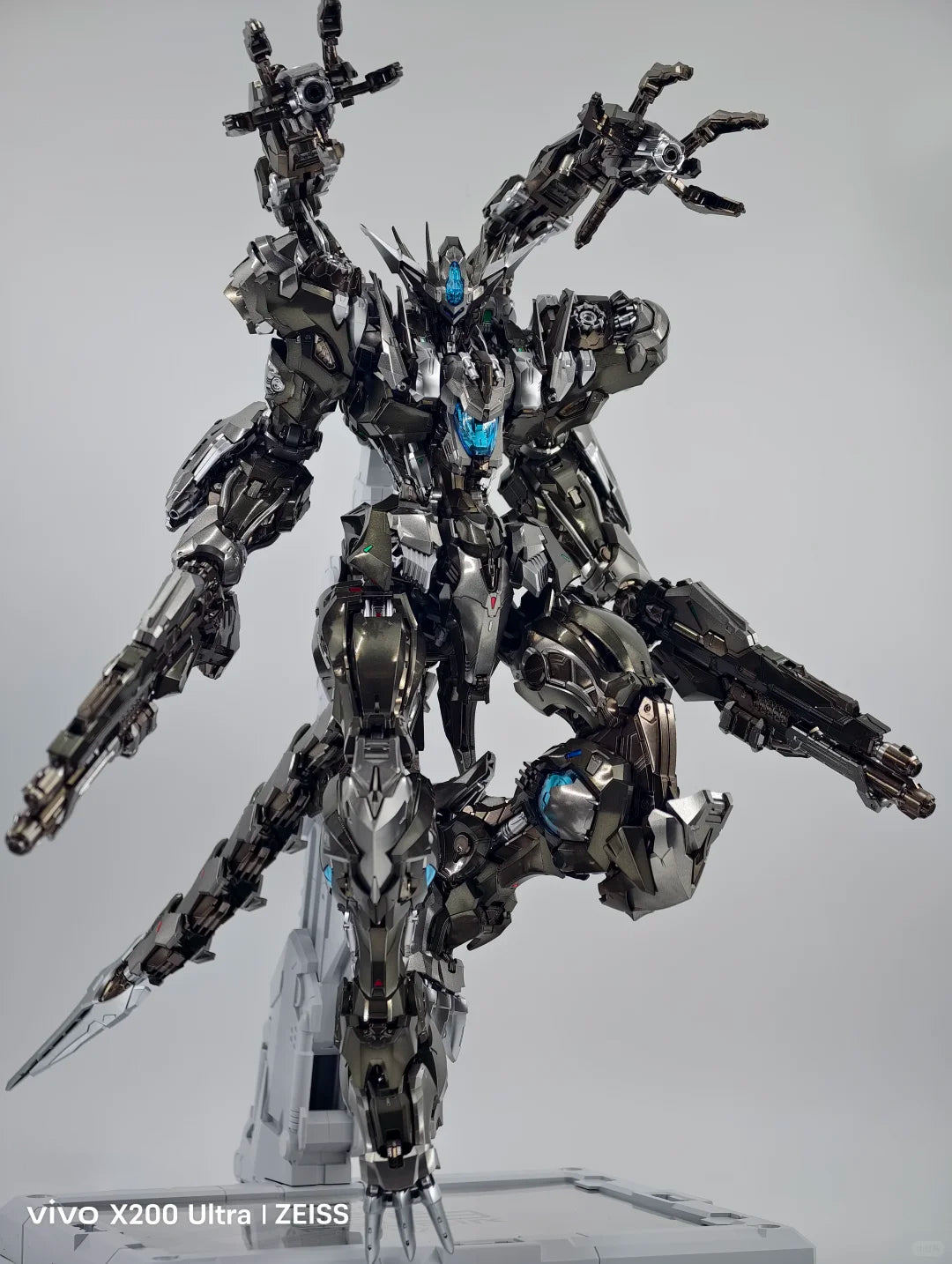 [Custom Electroplating] Infinity Nova RMD Fenrir 1/72 Scale (Iron-Blood Color Scheme ) Model Kit