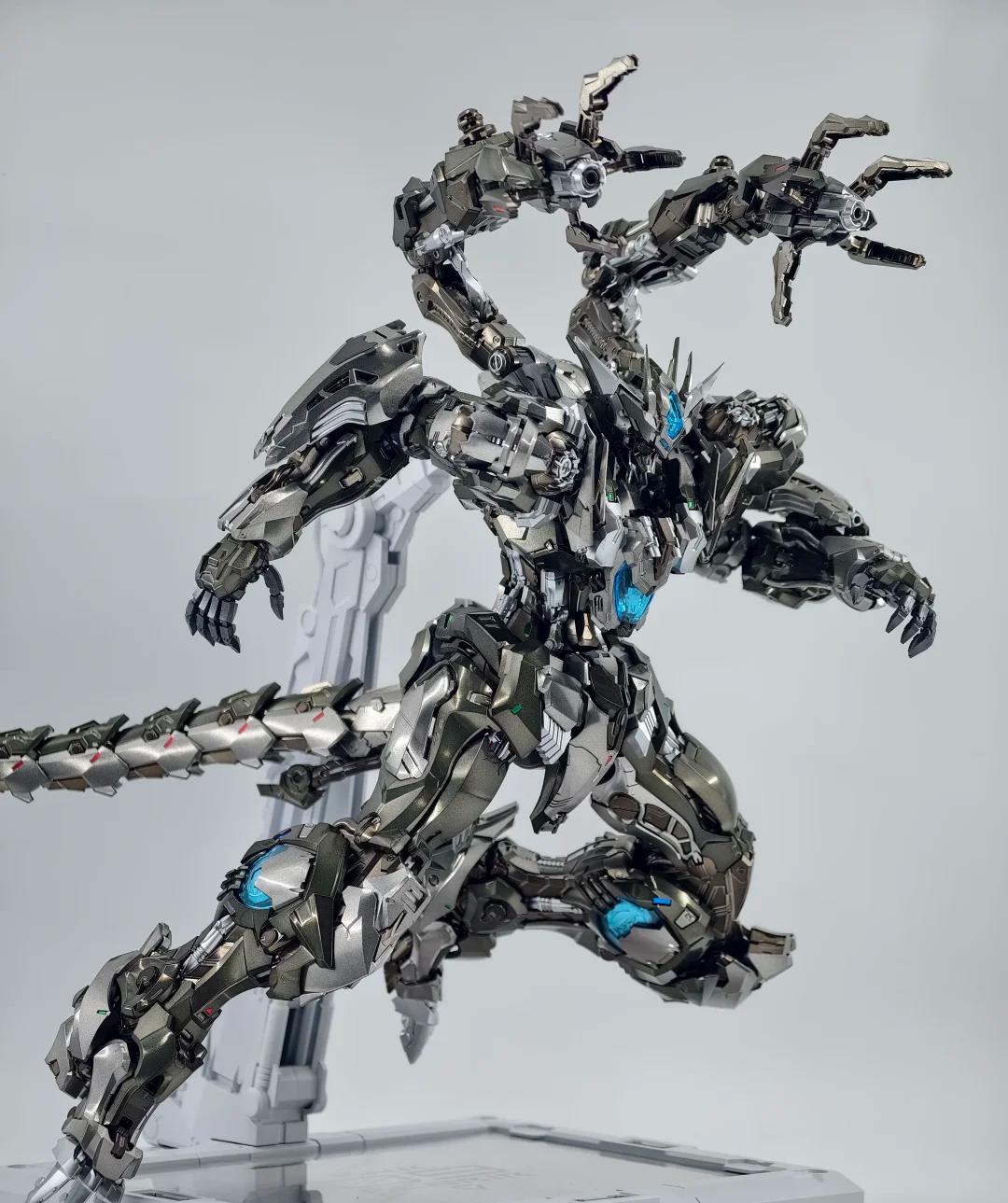 [Custom Electroplating] Infinity Nova RMD Fenrir 1/72 Scale (Iron-Blood Color Scheme ) Model Kit