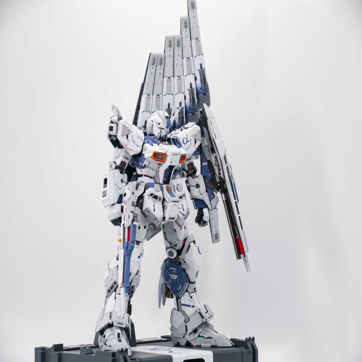 [Color customization] PG Unleashed 1/60 Nu Gundam+resin enhanced conversion parts (Kenichi Kuryu color scheme) model kit