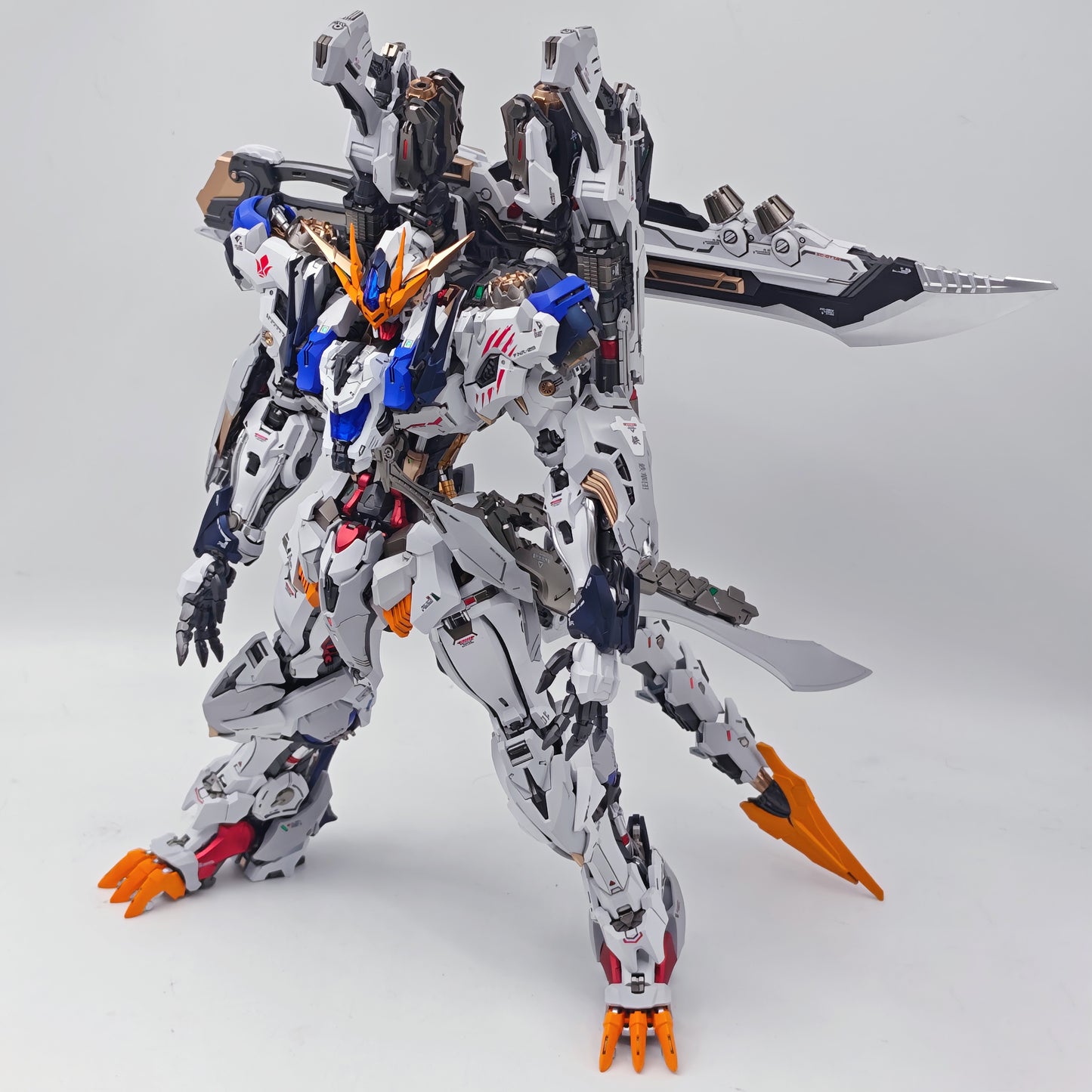 [Color customization] Infinity Nova RMD Fenrir 1/72 Scale (Barbatos color scheme) Model Kit
