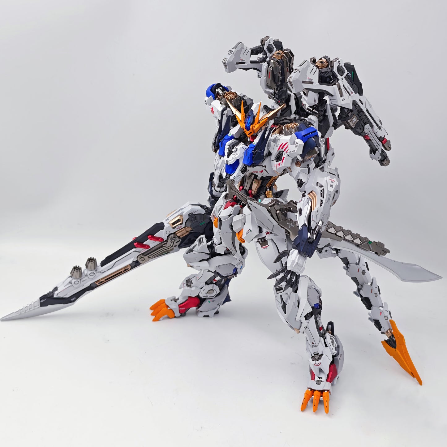 [Color customization] Infinity Nova RMD Fenrir 1/72 Scale (Barbatos color scheme) Model Kit