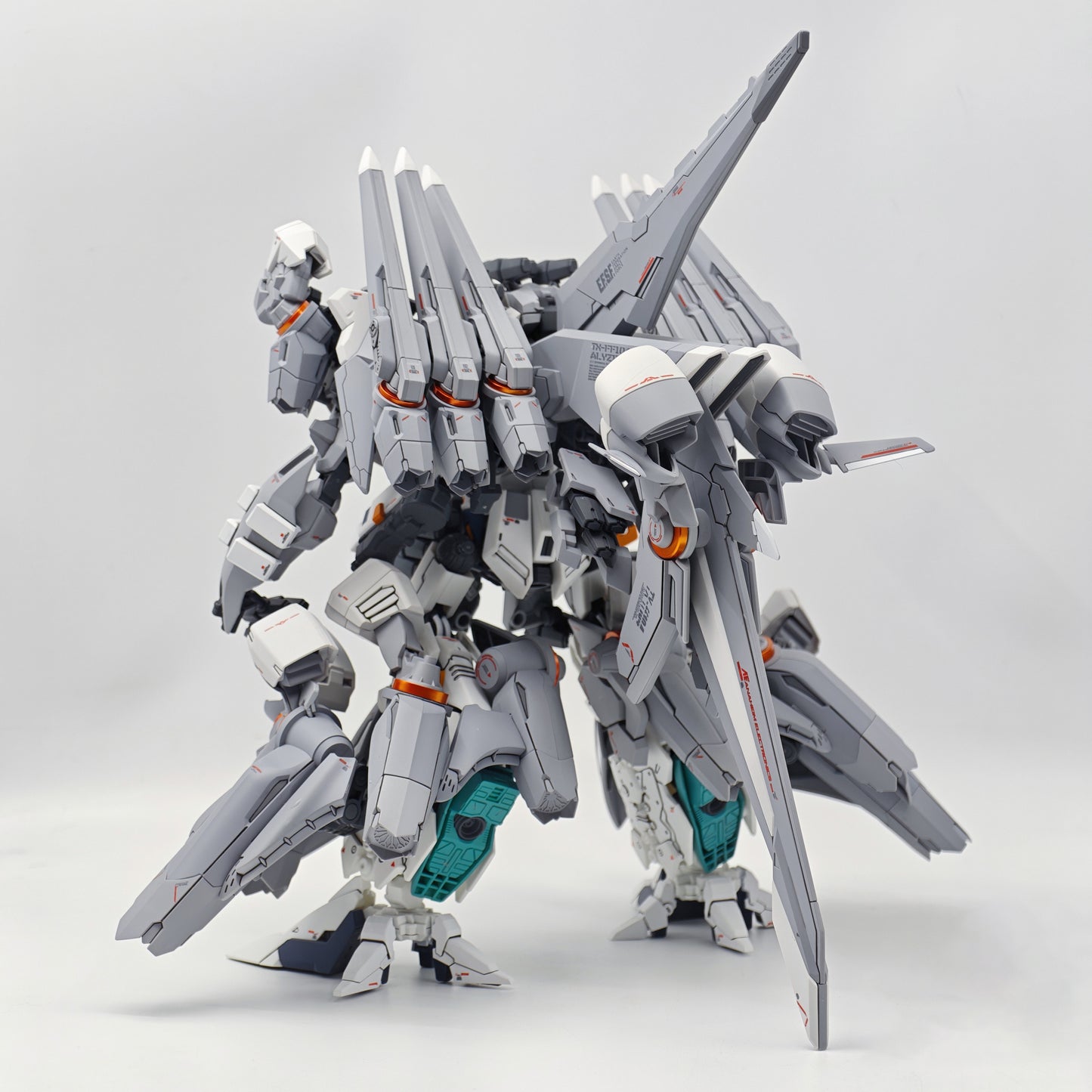[Color customization] Bandai HG 1/144 Mobile Suit Gundam Hathaway's Flash TX-ff104 Alyzeus( Alyzeus+TAS Outer leg armor conversion parts+foot modification parts) Model Kit