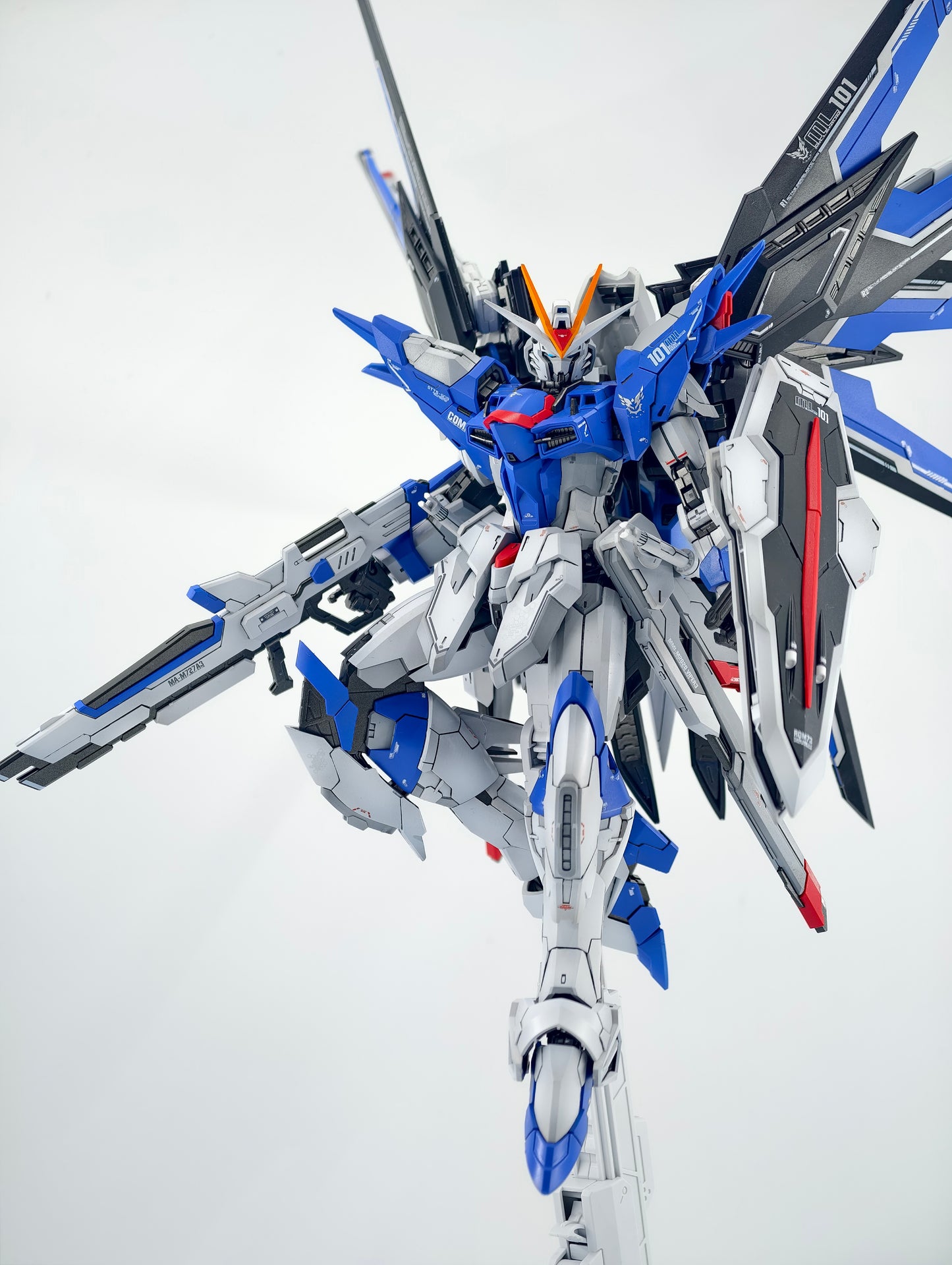 [Color customization] SHENMA Model MG 1/100 Rising Freedom (Shading Color Scheme) Model Kit