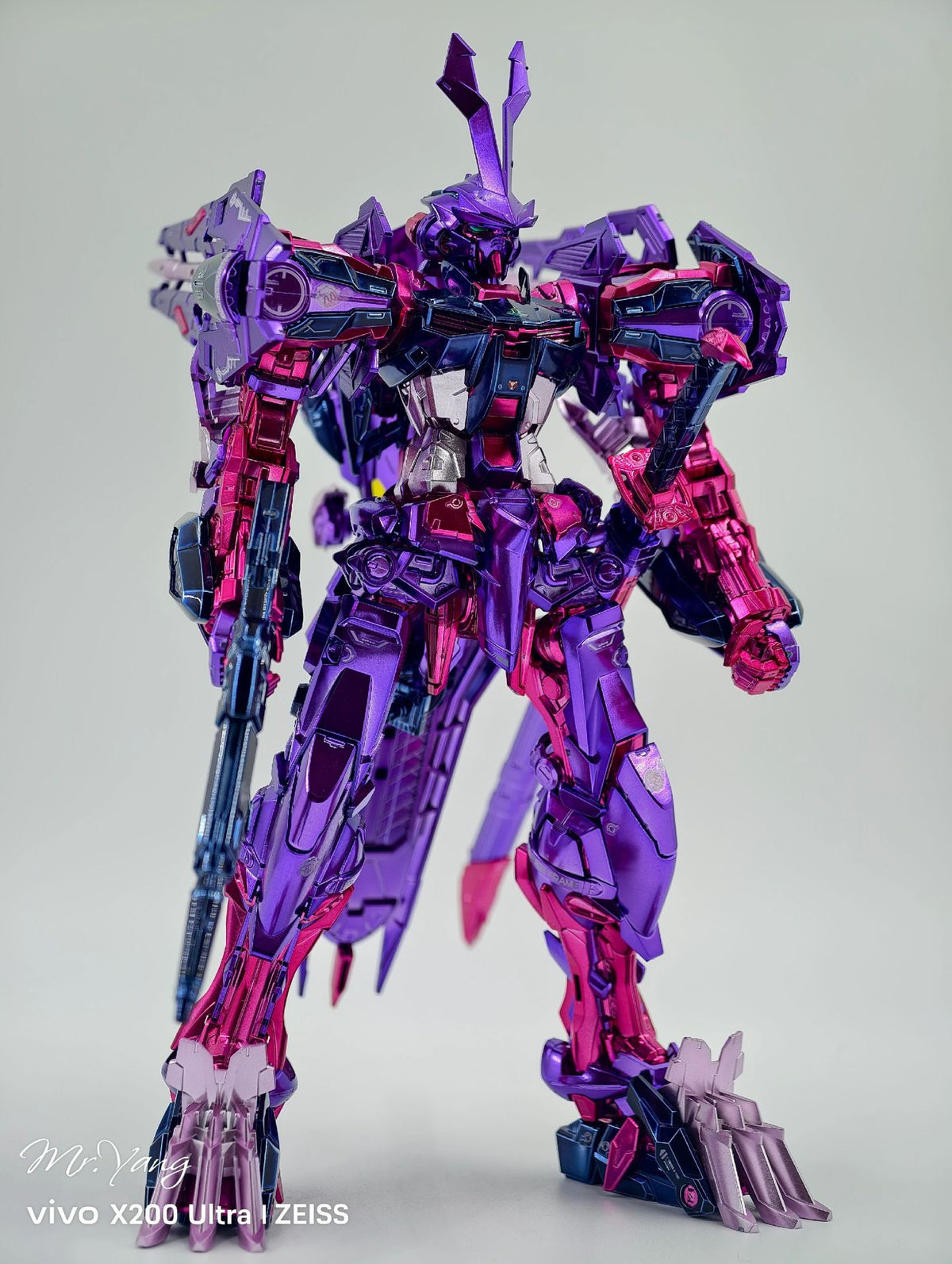 [Custom Electroplating] Bandai MG 1/100 Scale Gundam Astray Mirage Frame (Original Color Electroplated) Model Kit