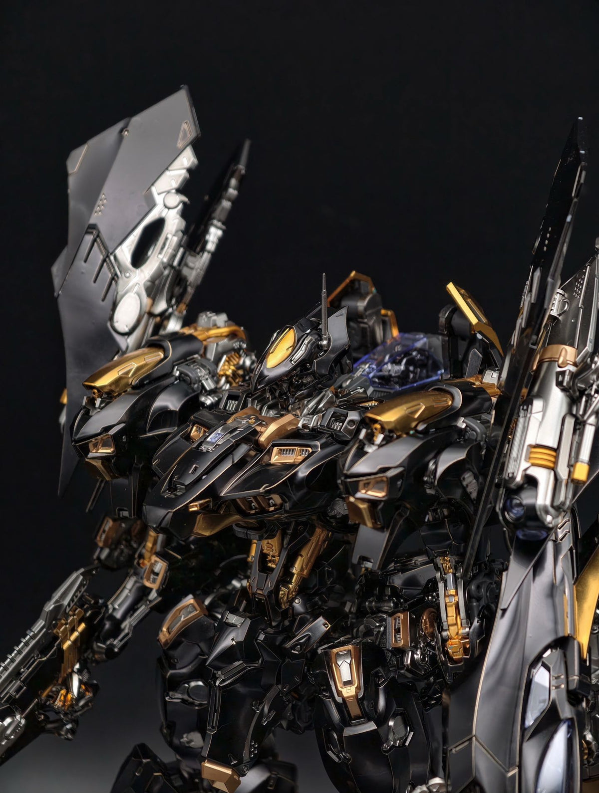 [Custom Electroplating] In Era+ RMD Azure Falcon TR-2243EX 1/100 Scale (Gold Gilded Color Scheme) Model Kit