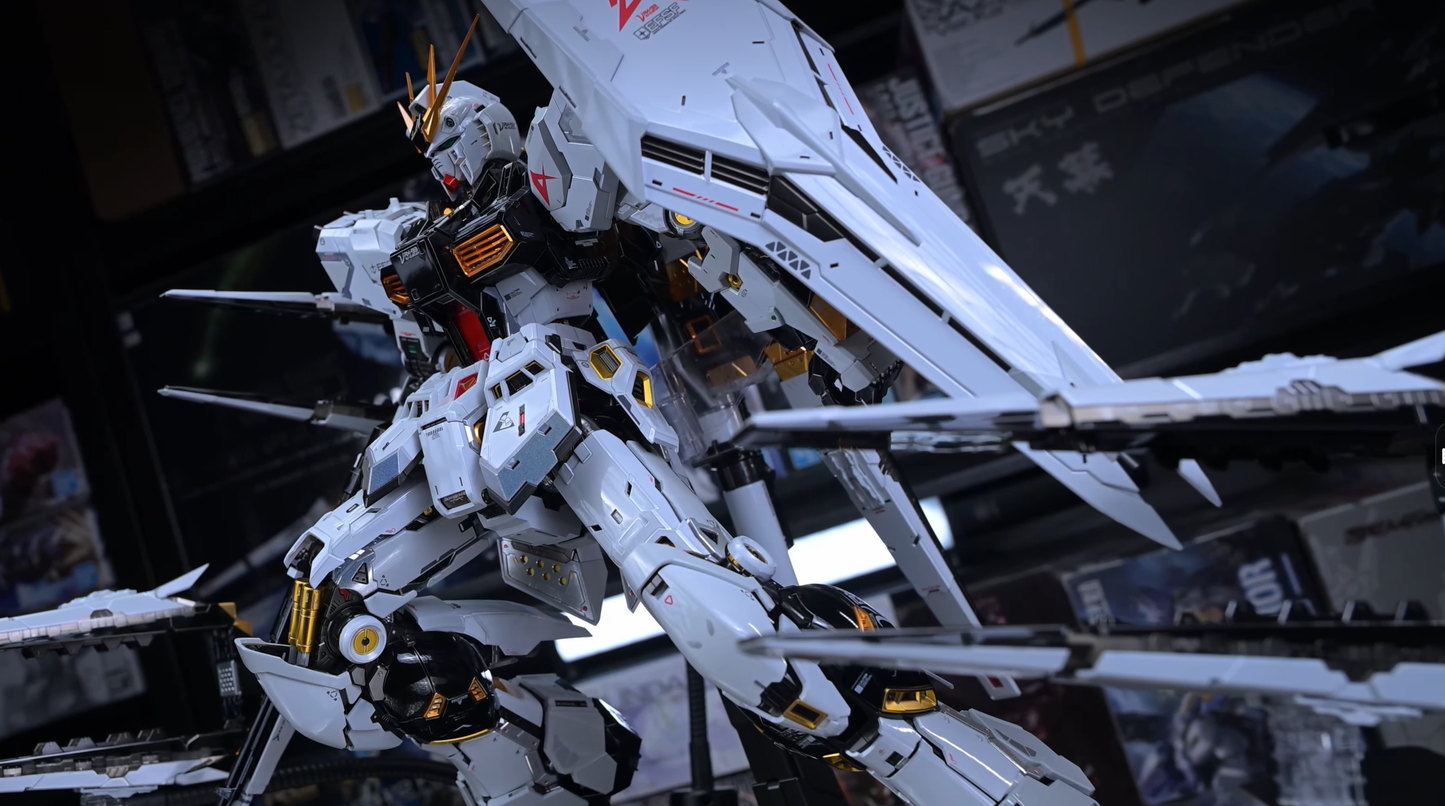 [Color customization] PG Unleashed 1/60 Nu Gundam (Titanium Electroplated color scheme) Model Kit