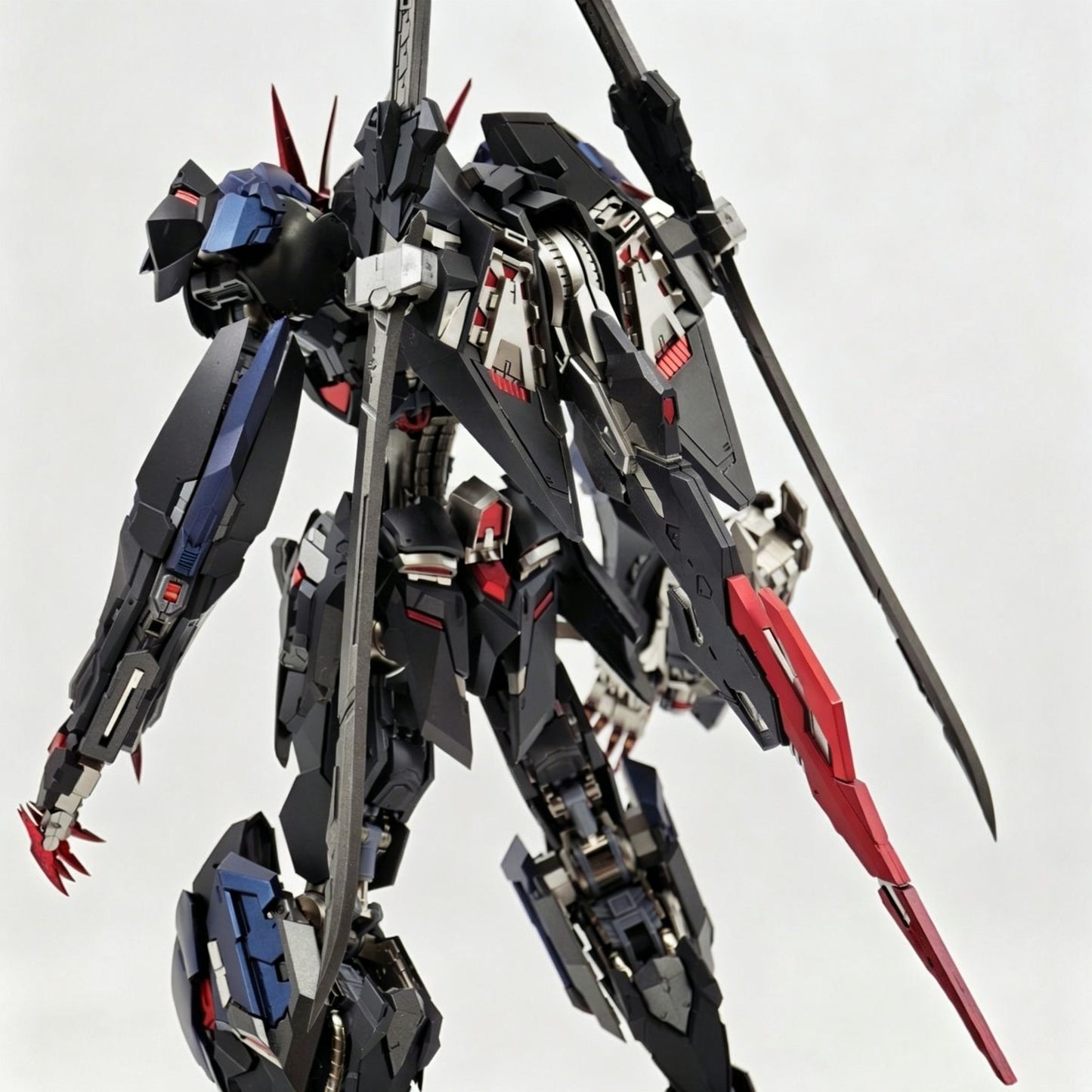 [Color customization] WOLF TECH 1/100 MG detail up Barbatos Lupus Rex king (Dark color scheme) model kit