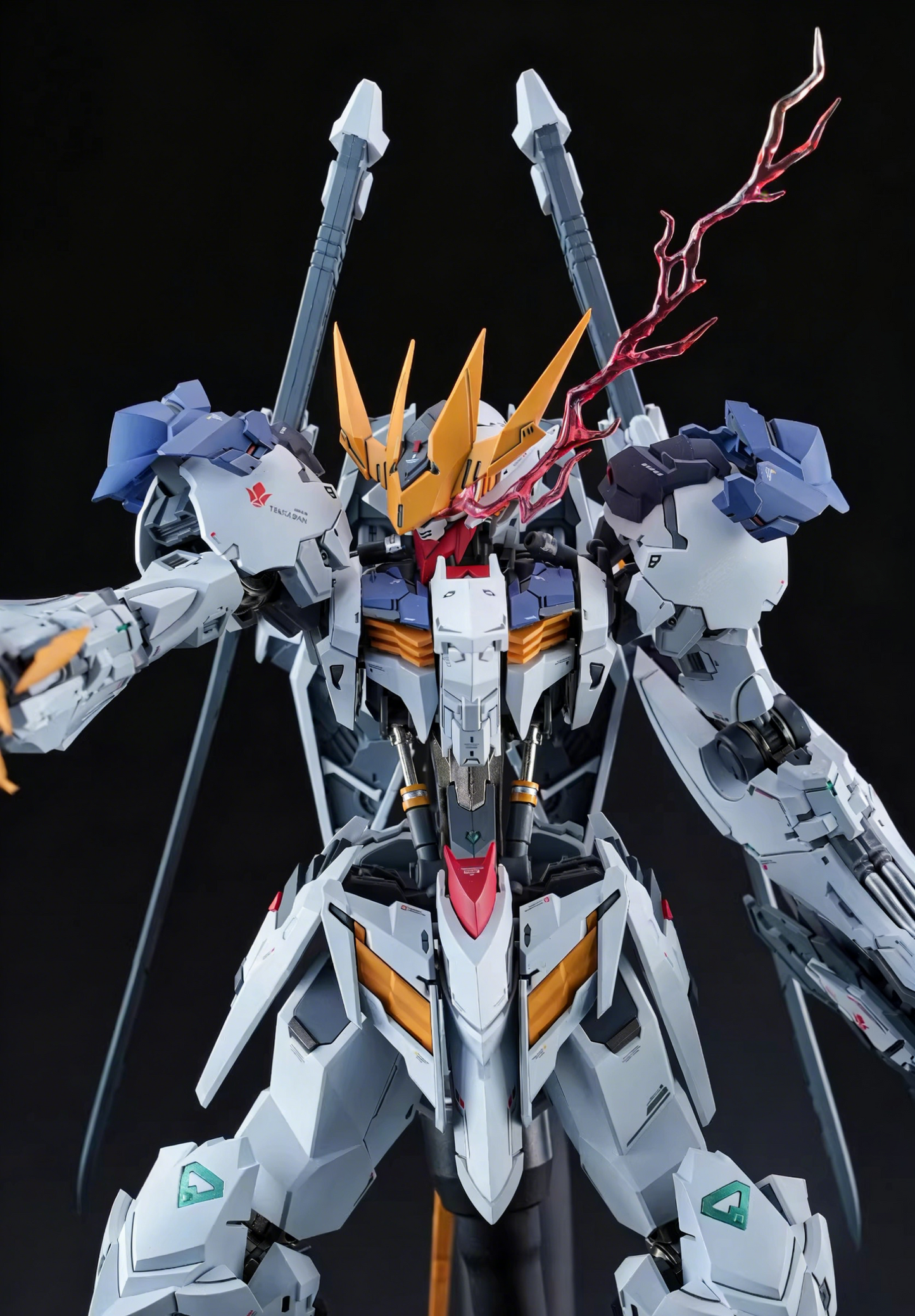 [Color customization] WOLF TECH 1/100 MG detail up Barbatos Lupus Rex king (Original color scheme) model kit