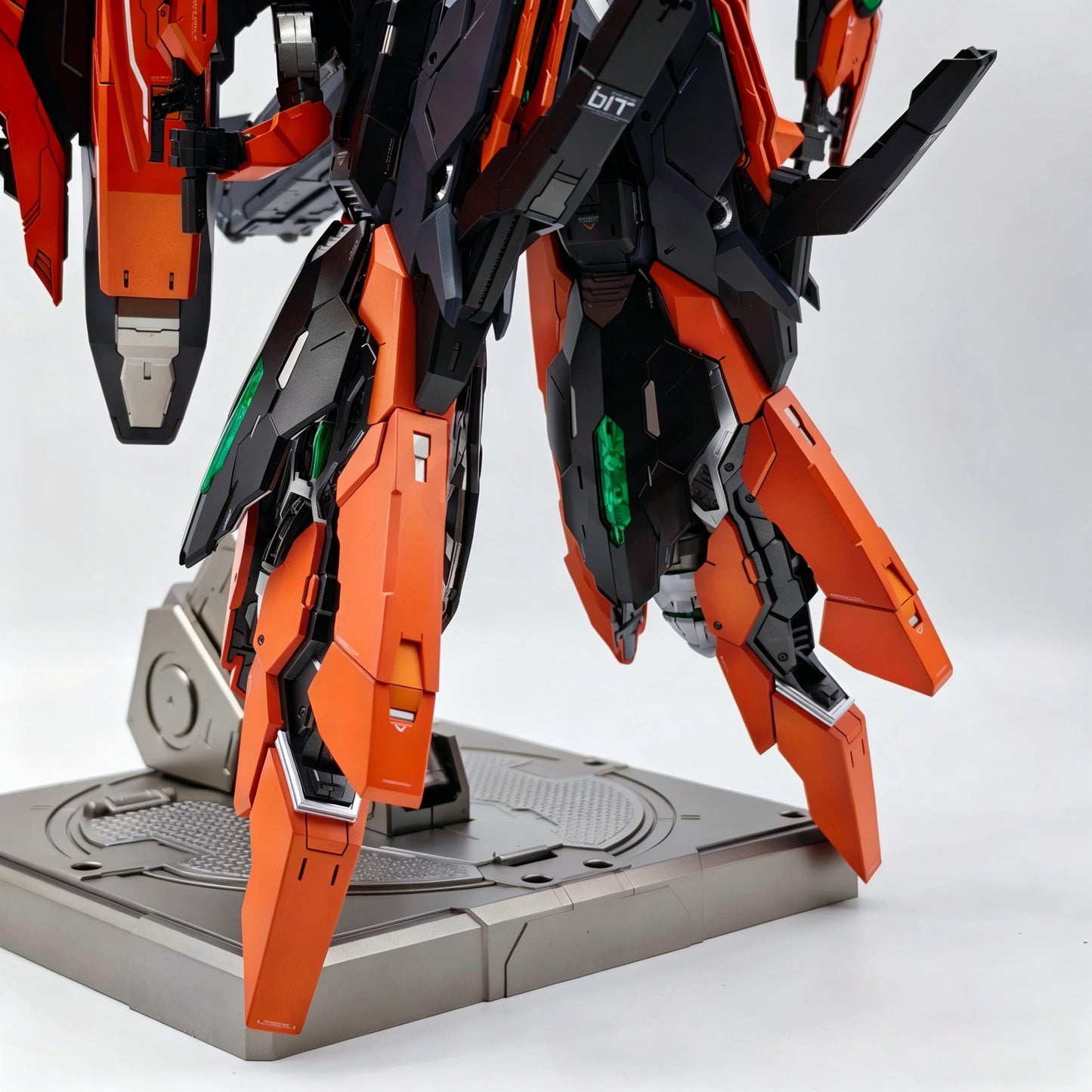 [Color customization] Frame Series TC-004 Star Abyss (Shading color scheme) 1/100 Scale Model Kit