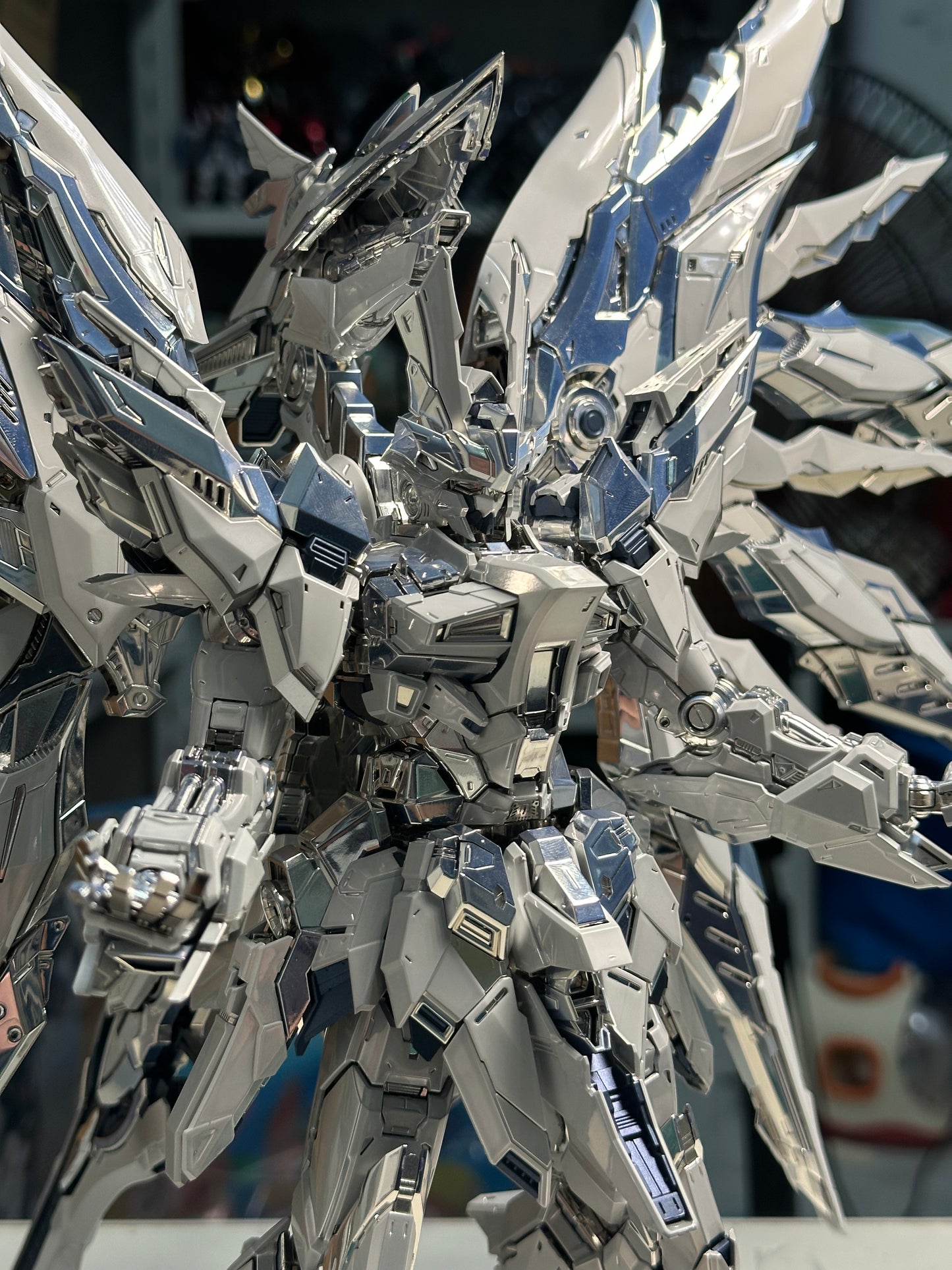 [Custom Electroplating] Einta Industries Sky Defender 1/72 Model Kit (Twilight electroplated color scheme) Model Kit