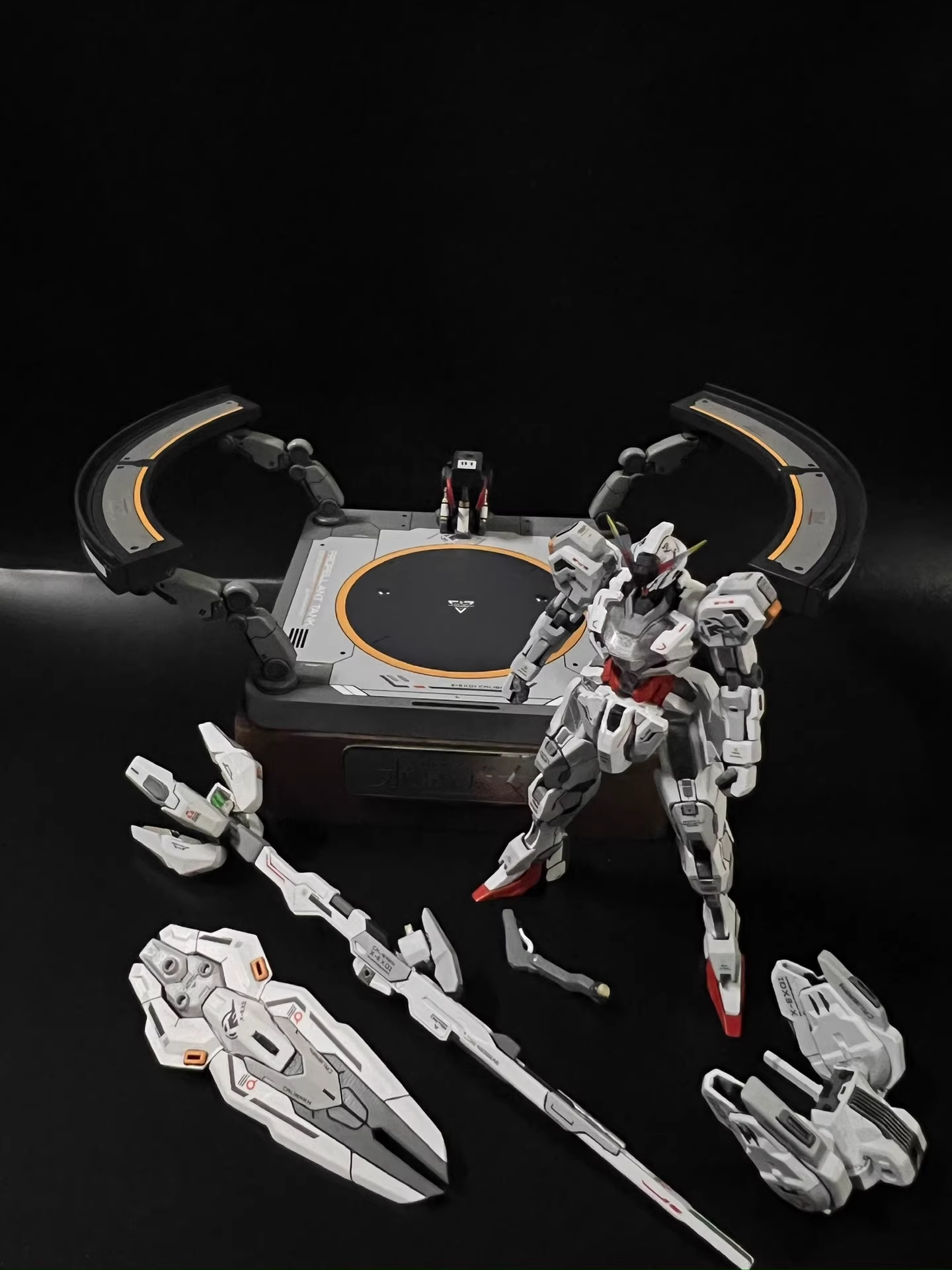 [Artifact Painted] PER-ORDER Gundam Calibarn artifact painted Light-up Version -airlift