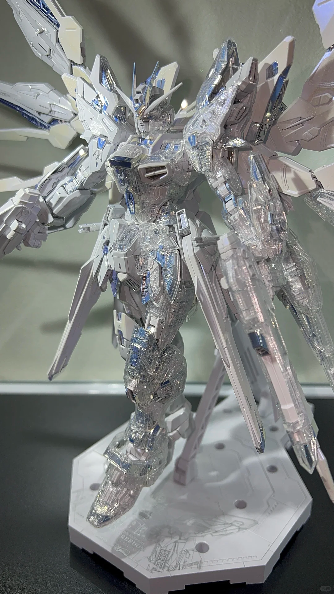 [Clear parts]MGEX 1/100 Strike Freedom Gundam (Armor clear parts)