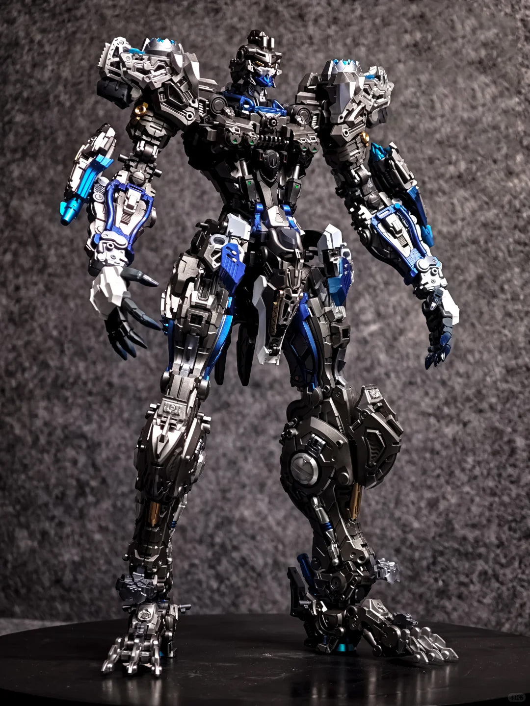 [Color customization] Infinity Nova RMD Fenrir 1/72 Scale (Glacier Blue Color Scheme) Model Kit