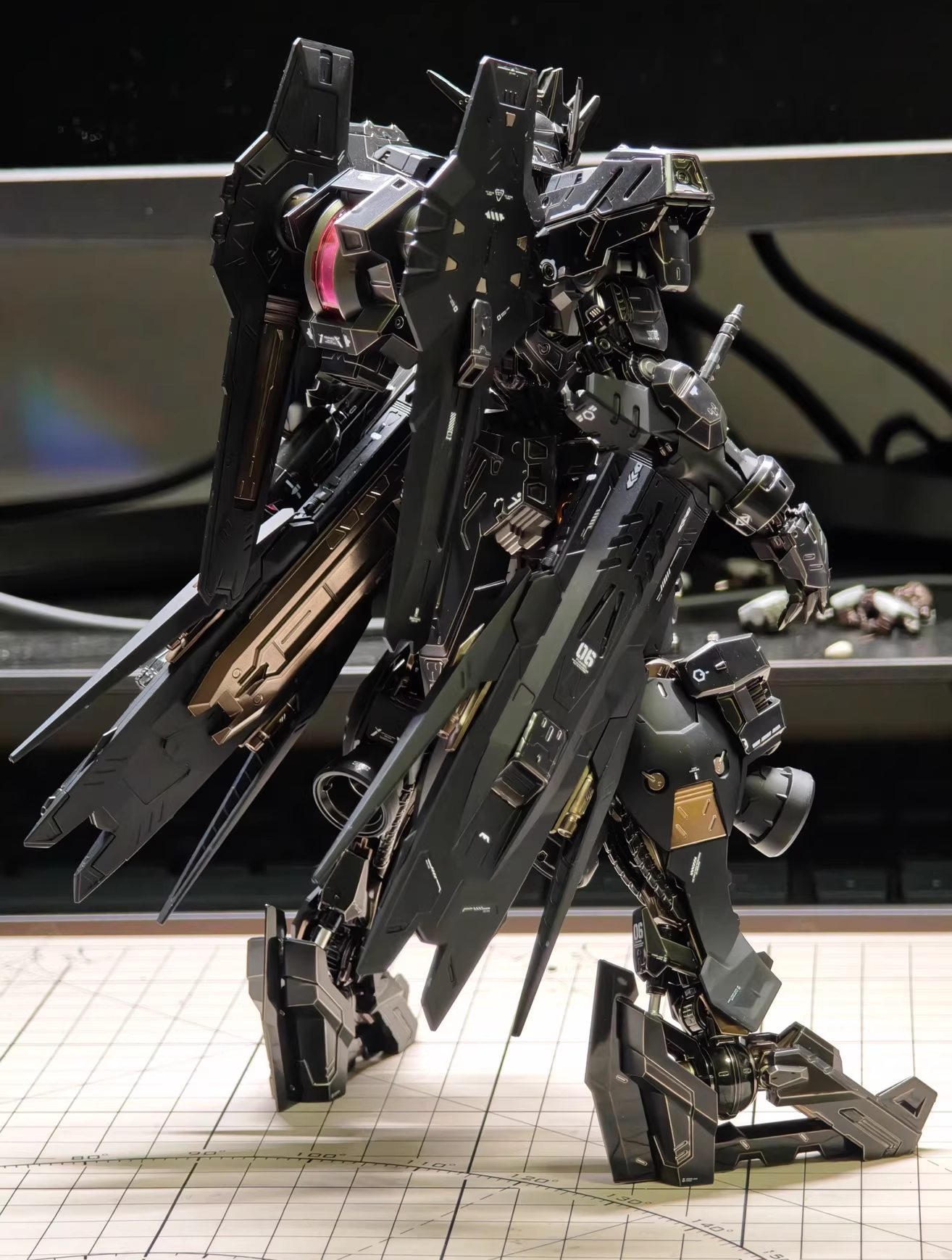 [Color customization] MG 1/100 ASW-G-XX Gundam Vidar (Titanium White/Black Electroplated color scheme) Model Kit