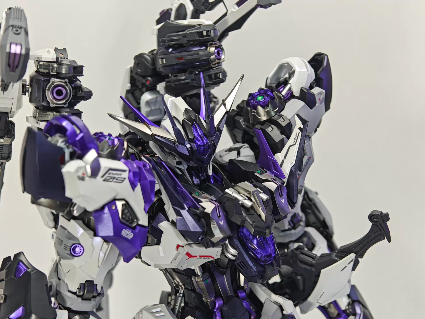 [Color customization] Infinity Nova RMD Fenrir 1/72 Scale (Iridescent violet color scheme) Model Kit