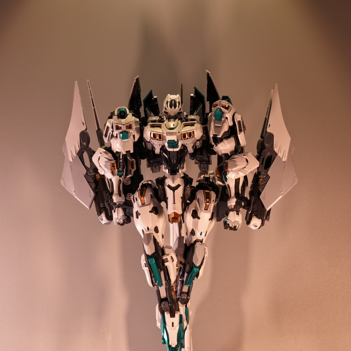 [3D printed pieces] 3D printed pieces Slash‑blade connection adapters for In Era+ RMD Azure Falcon TR-2243EX 1/100 Scale Model Kit