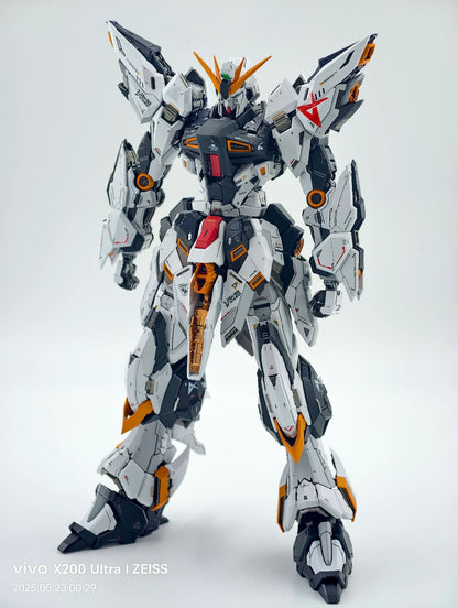 [Color customization] Einta Industries 1/72 Sky Defender(V gundam color scheme)Model Kit