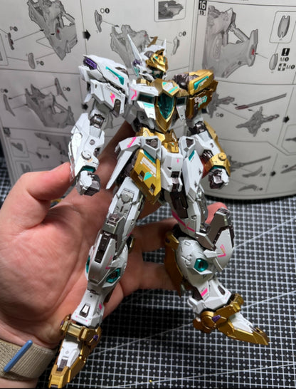 [Color customization]IN ERA+ 1/100 RMD Series Thunderbolt Manta Ray Equipment Version（gold color scheme）Model Kit