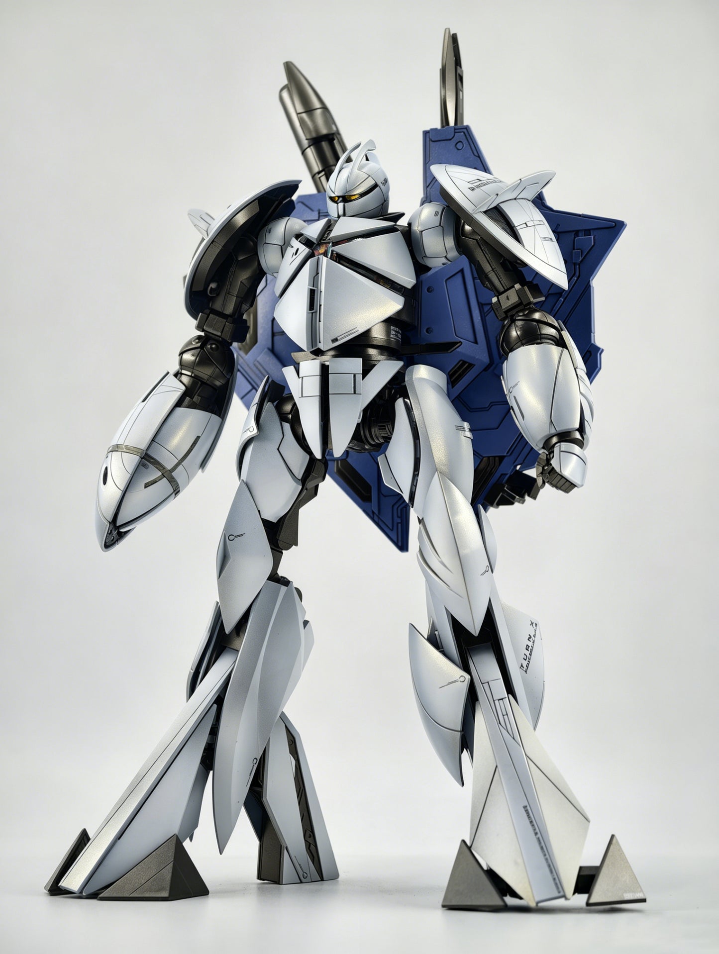 [Color customization] 1/100 MG Concept-X 6-1-2 Turn X (Pearlescent Gold Color Scheme) Model Kit