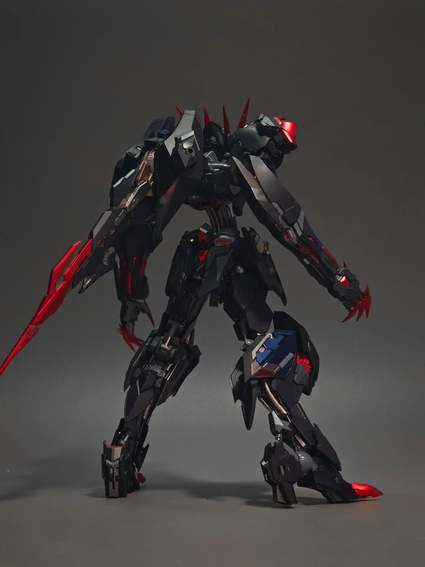 [Color customization] WOLF TECH 1/100 MG detail up Barbatos Lupus Rex king (Dark 2 color scheme)  model kit