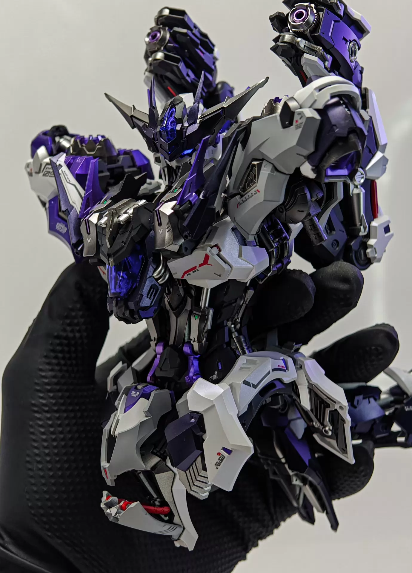 [Color customization] Infinity Nova RMD Fenrir 1/72 Scale (Iridescent violet color scheme) Model Kit