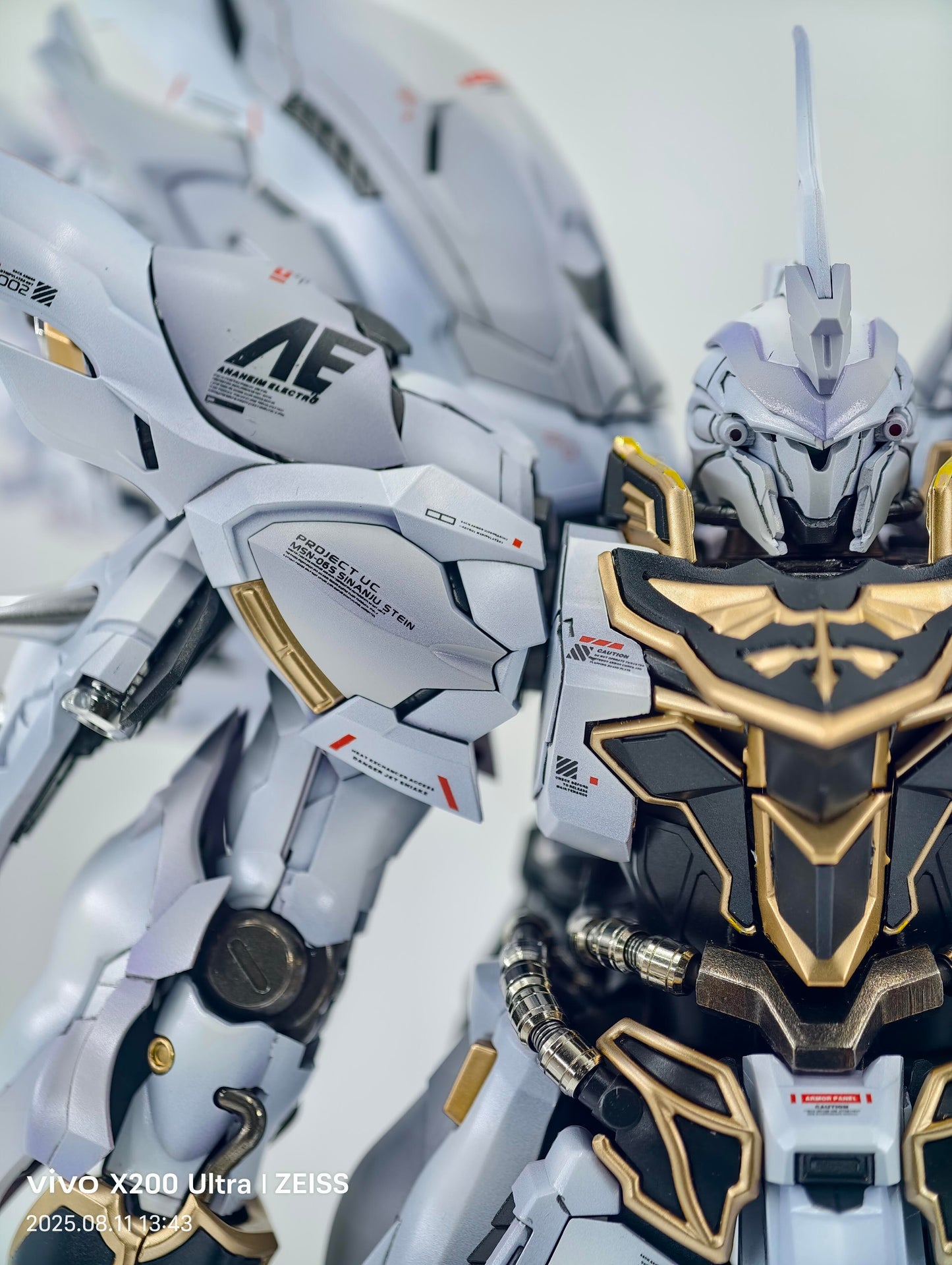 [Color customization]Comet Technology-01-Crimson Drei MG 1/100 GK Sinanju Model Kit (Shading white purple color scheme)