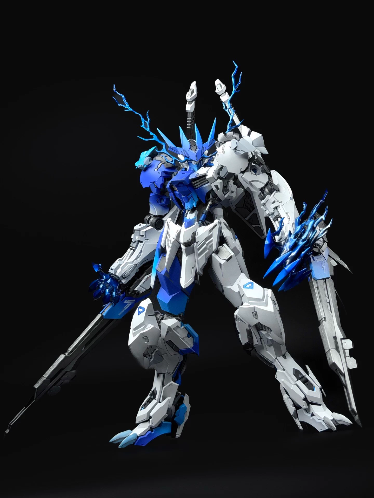 [Color customization] WOLF TECH/LUNAVOR 1/100 detail up Barbatos Lupus Rex king (Glacier Blue Color Scheme) model kit
