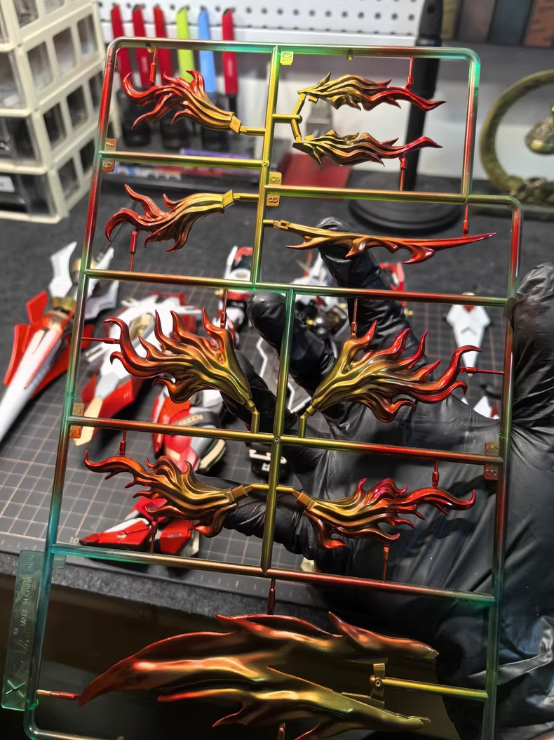 [Color customization] SNAA Firelord （white red and gold color scheme） Model Kit