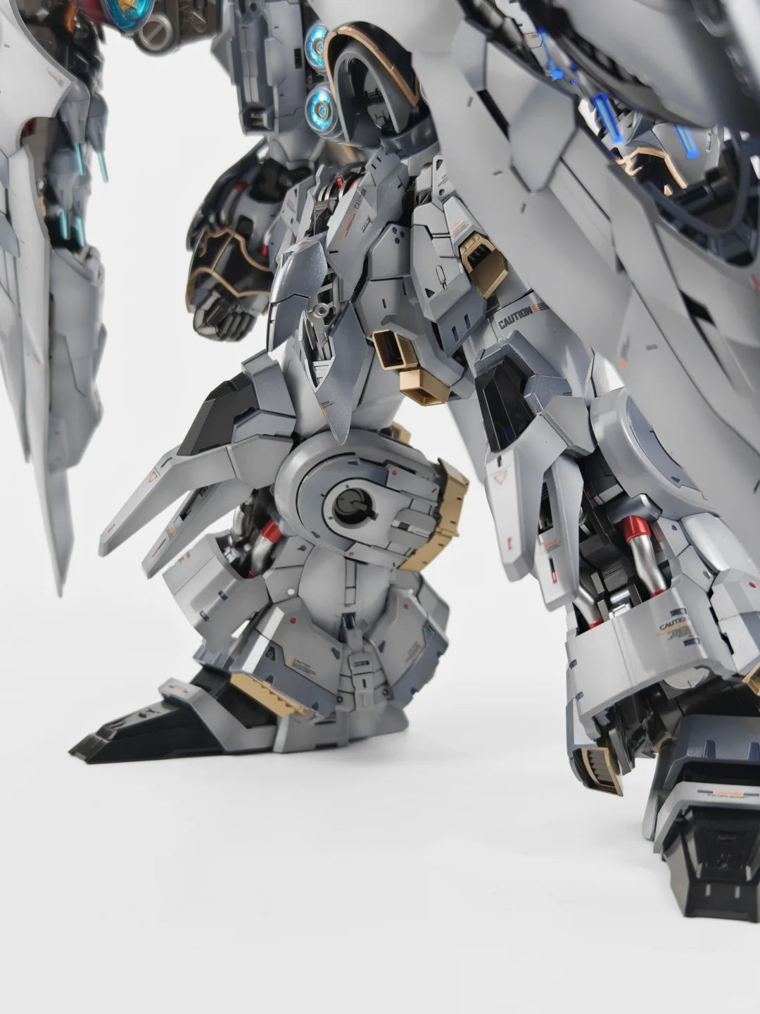 [Color customization collection]Axis Model Works (Solomon) 1/100 scale Osiris Aerial Dominator (Shading/Holographic/matt painted color scheme) Model Kit