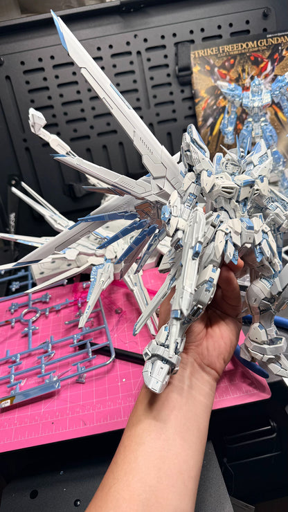 [Custom Electroplating] MGEX Mighty Strike Freedom Backpack (Twilight electroplated color scheme) Model Kit