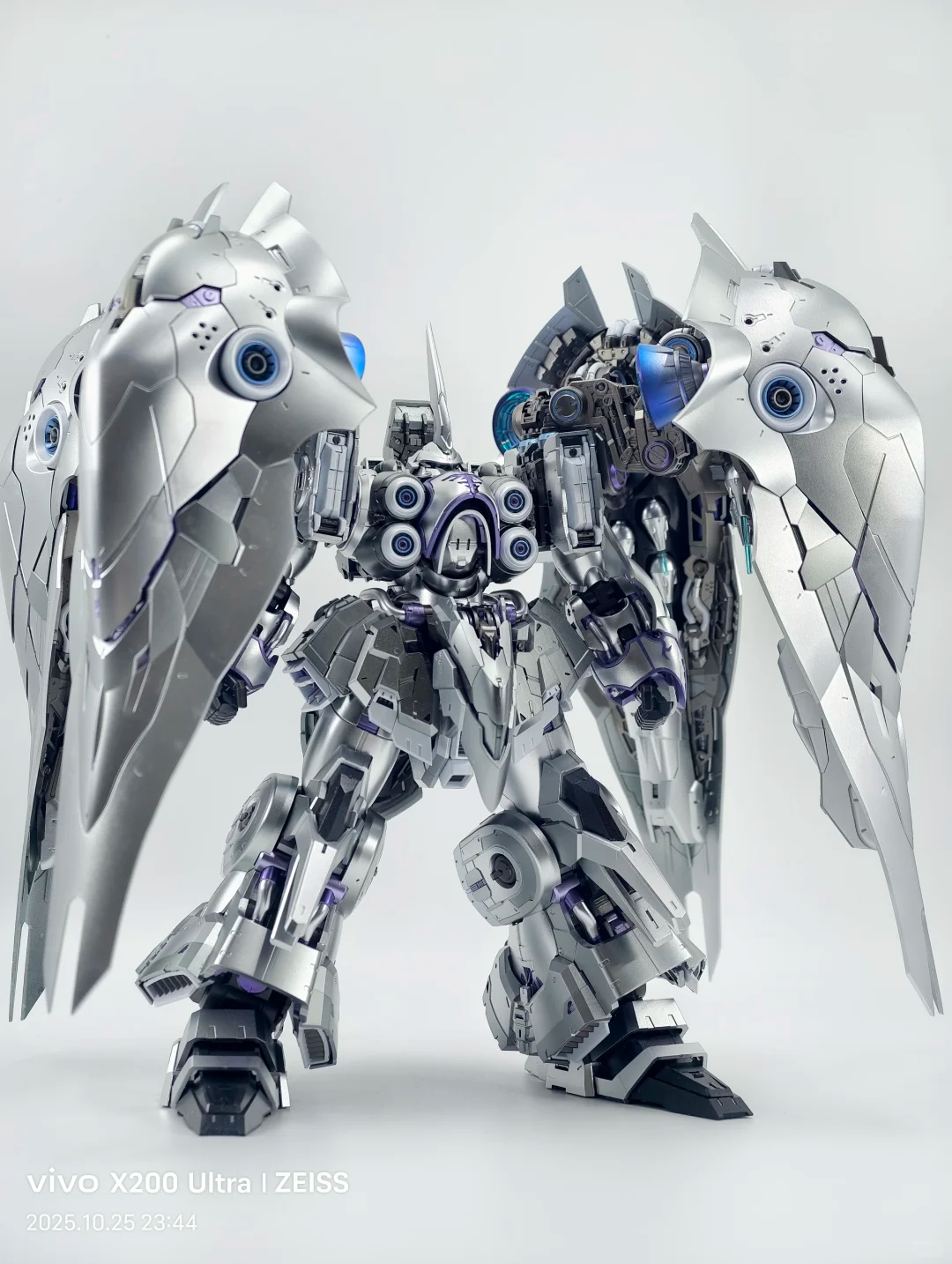 [Color customization collection]Axis Model Works (Solomon) 1/100 scale Osiris Aerial Dominator (Shading/Holographic/matt painted color scheme) Model Kit