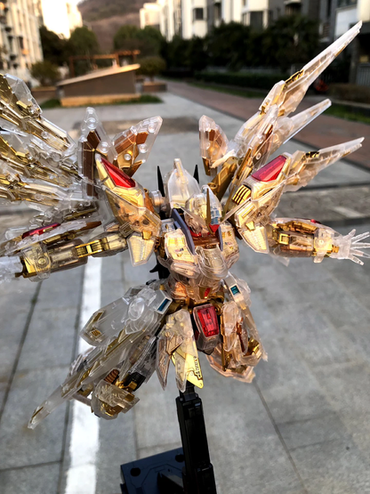 [Clear pieces] MGEX 1/100 Strike Freedom Gundam (External armor clear parts)