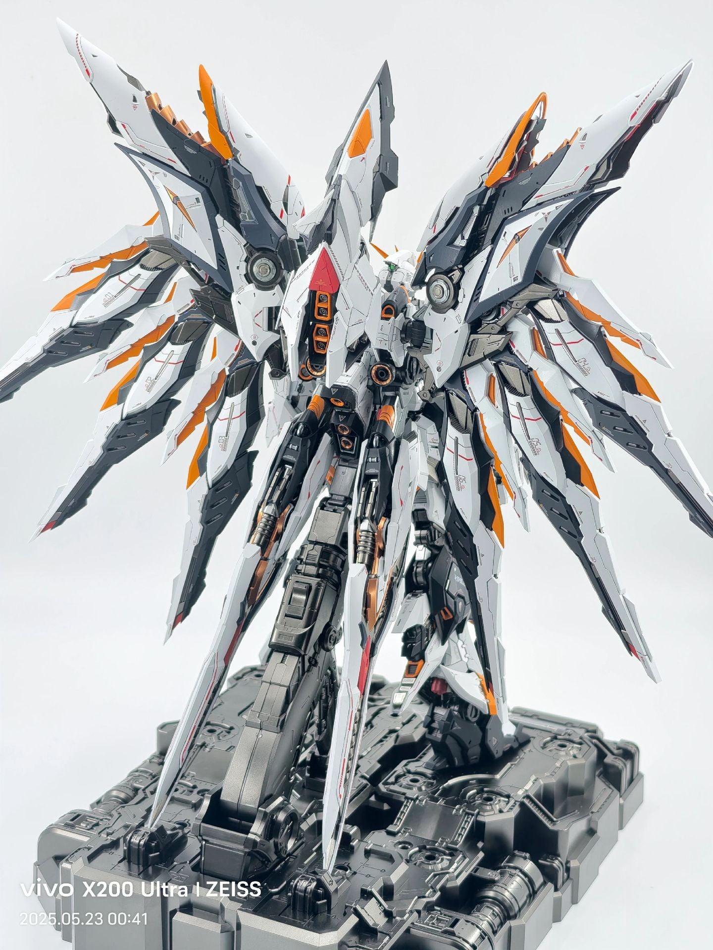 [Color customization] Einta Industries 1/72 Sky Defender(V gundam color scheme)Model Kit