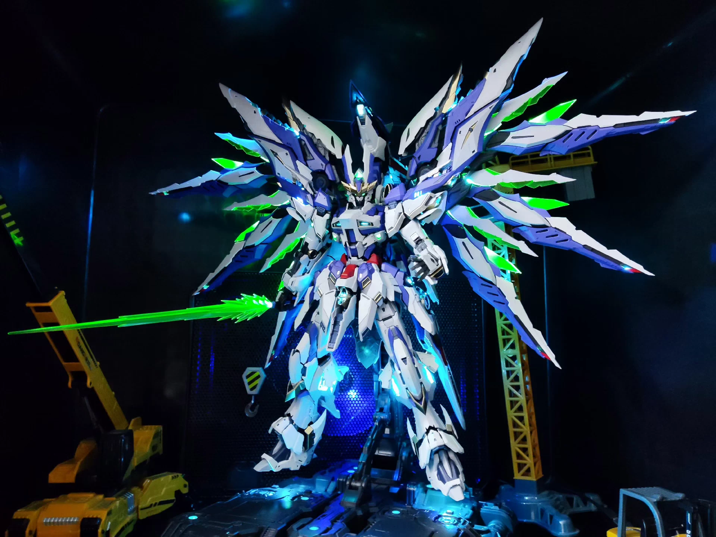 [Light/Color customization] Einta Industries Sky Defender 1/72 Model Kit Light-up Assembled Version