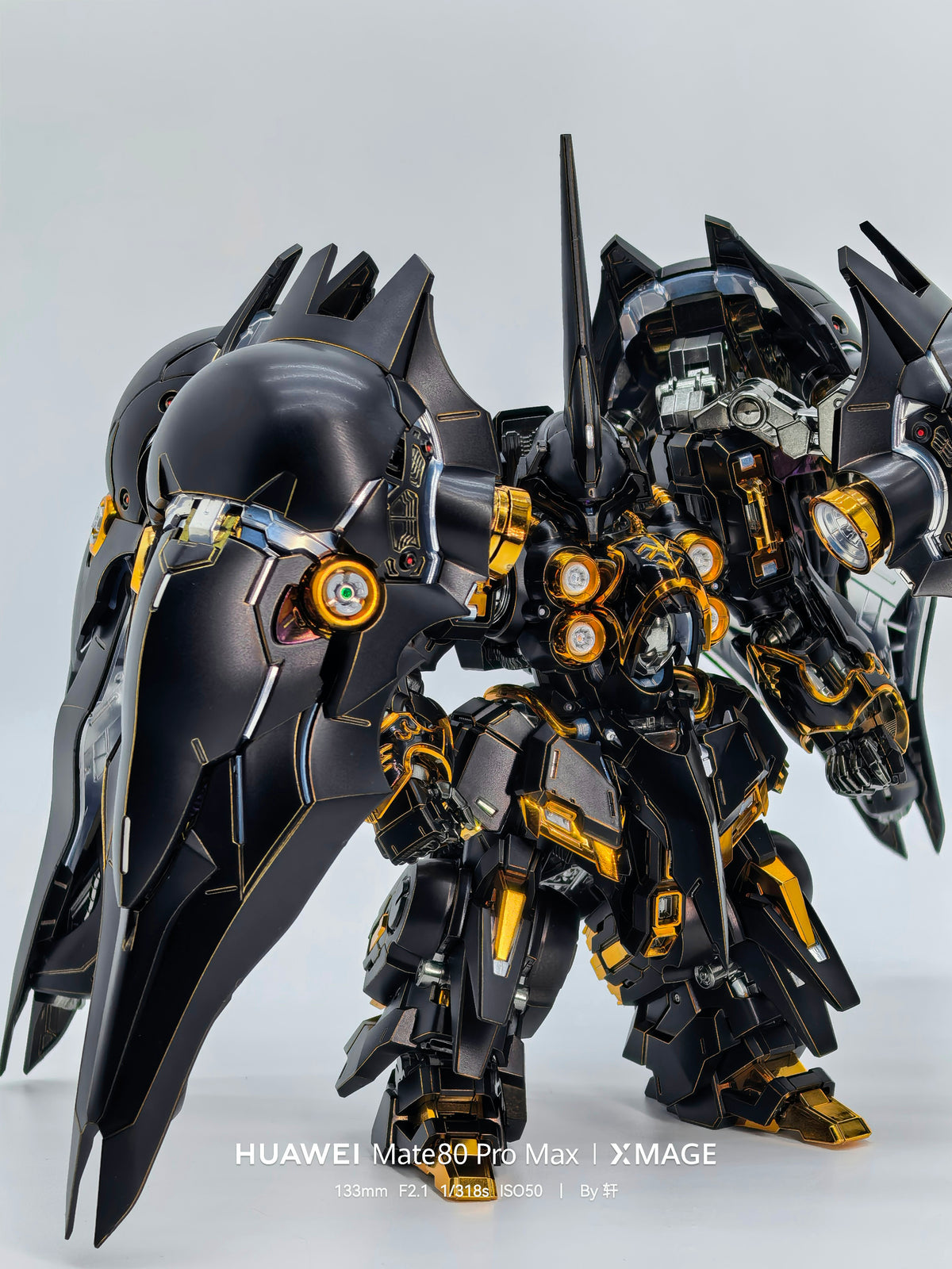 [Custom Electroplating] Bandai Gundam MGSD NZ-666 Kshatriya (Titanium Black With Gilded Gold Electroplating) Model Kit