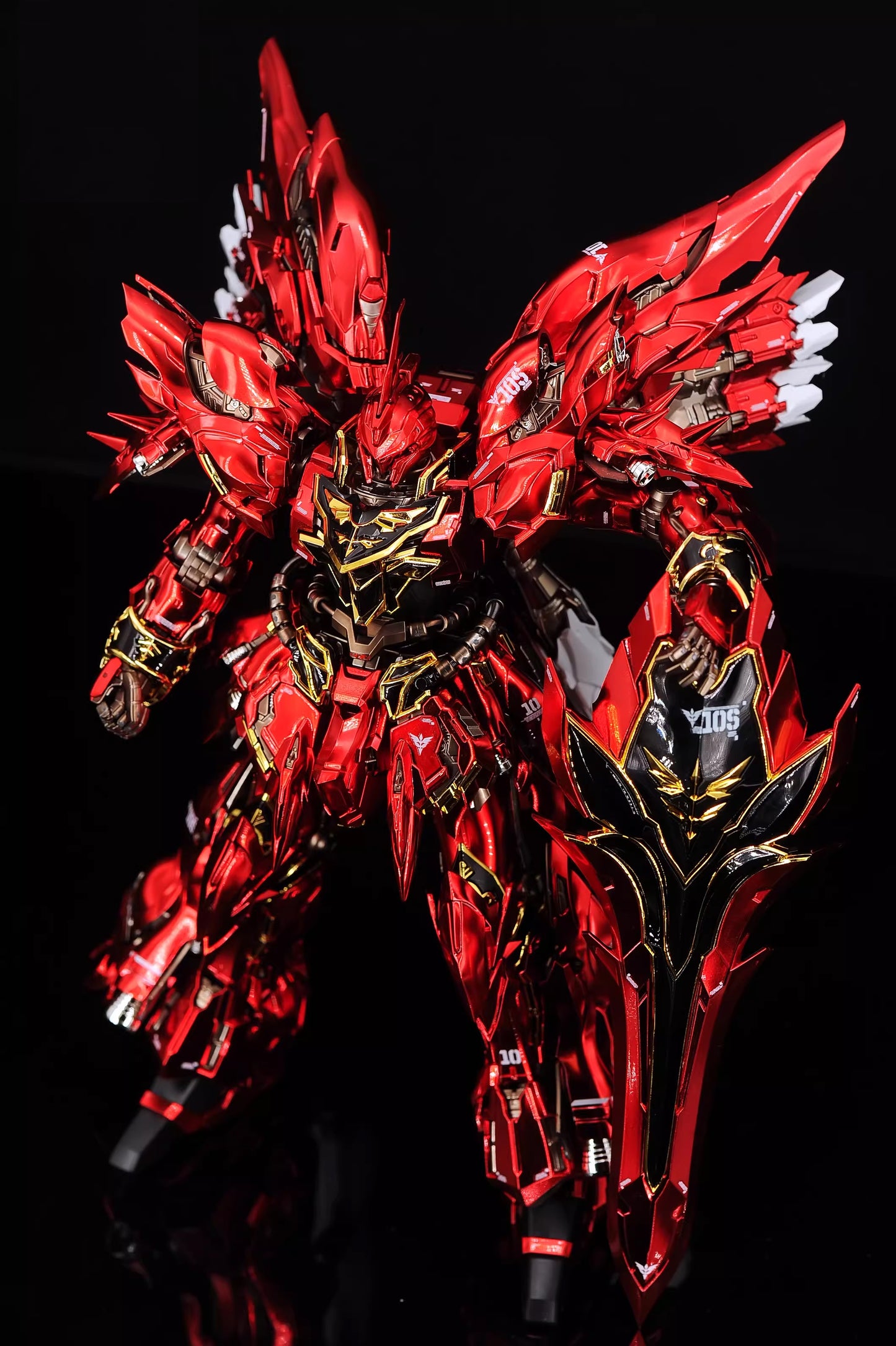 [Custom Electroplating] Comet Technology-01-Crimson Drei MG 1/100 GK Sinanju Model Kit (Electroplated red color scheme) Model Kit