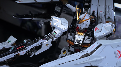 [Color customization] PG Unleashed 1/60 Nu Gundam (Titanium Electroplated color scheme) Model Kit