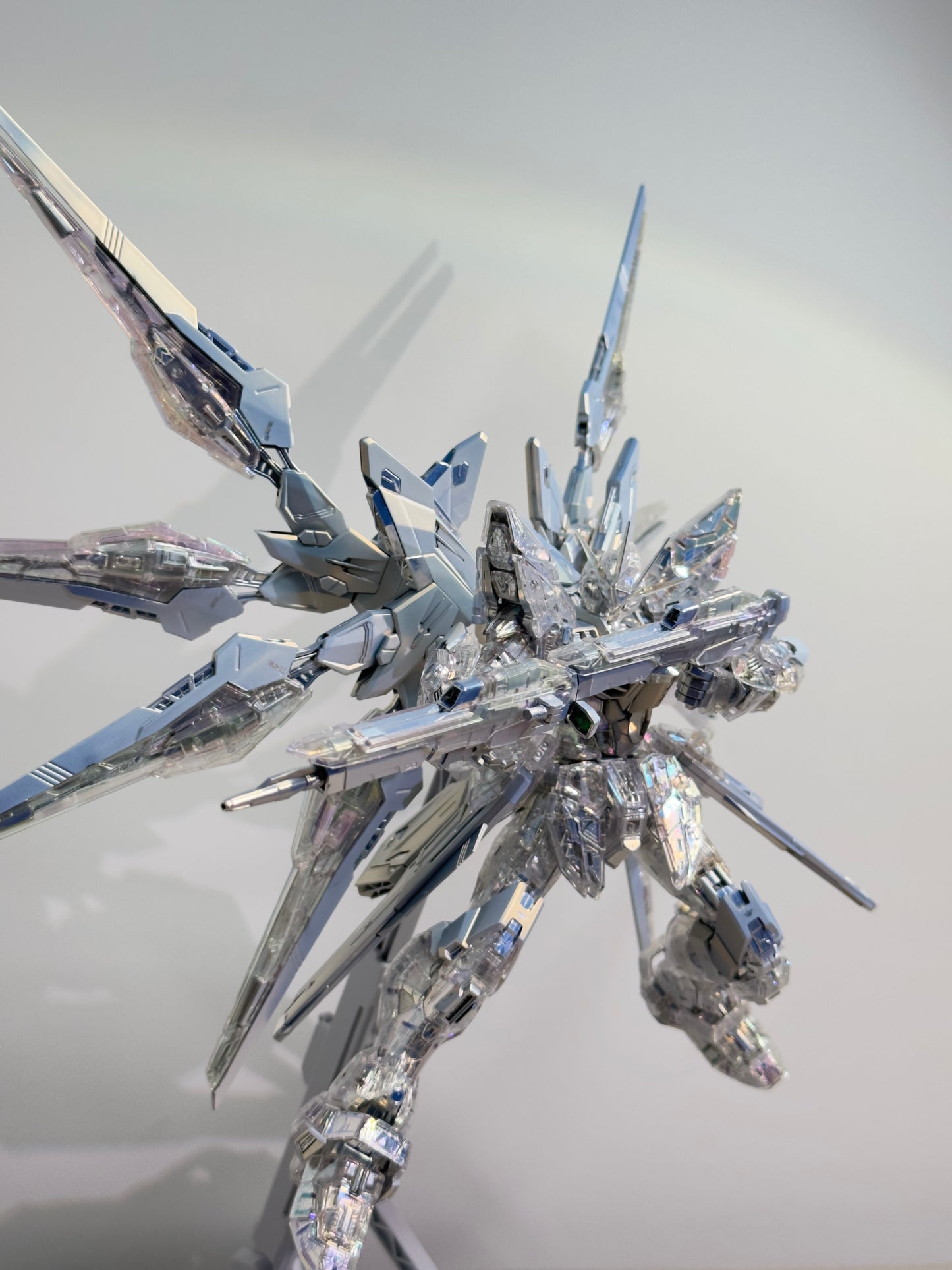 [Custom Electroplating] MGEX 1/100 Strike Freedom Mechanical Clear Ver.  (Geometric Chrome Silver Plated Color Sheme) Assembly Model Kit
