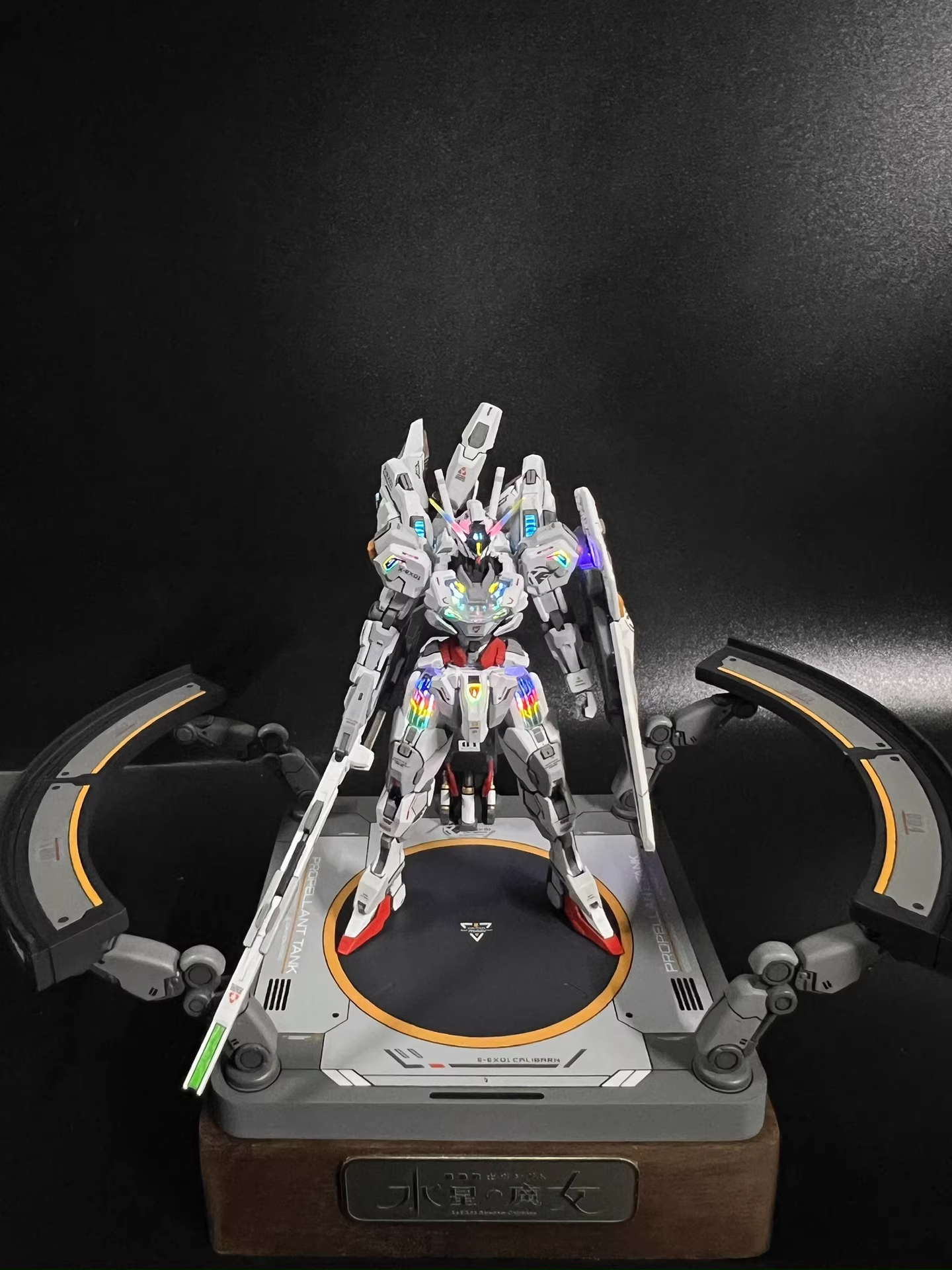 [Artifact Painted] PER-ORDER Gundam Calibarn artifact painted Light-up Version -airlift