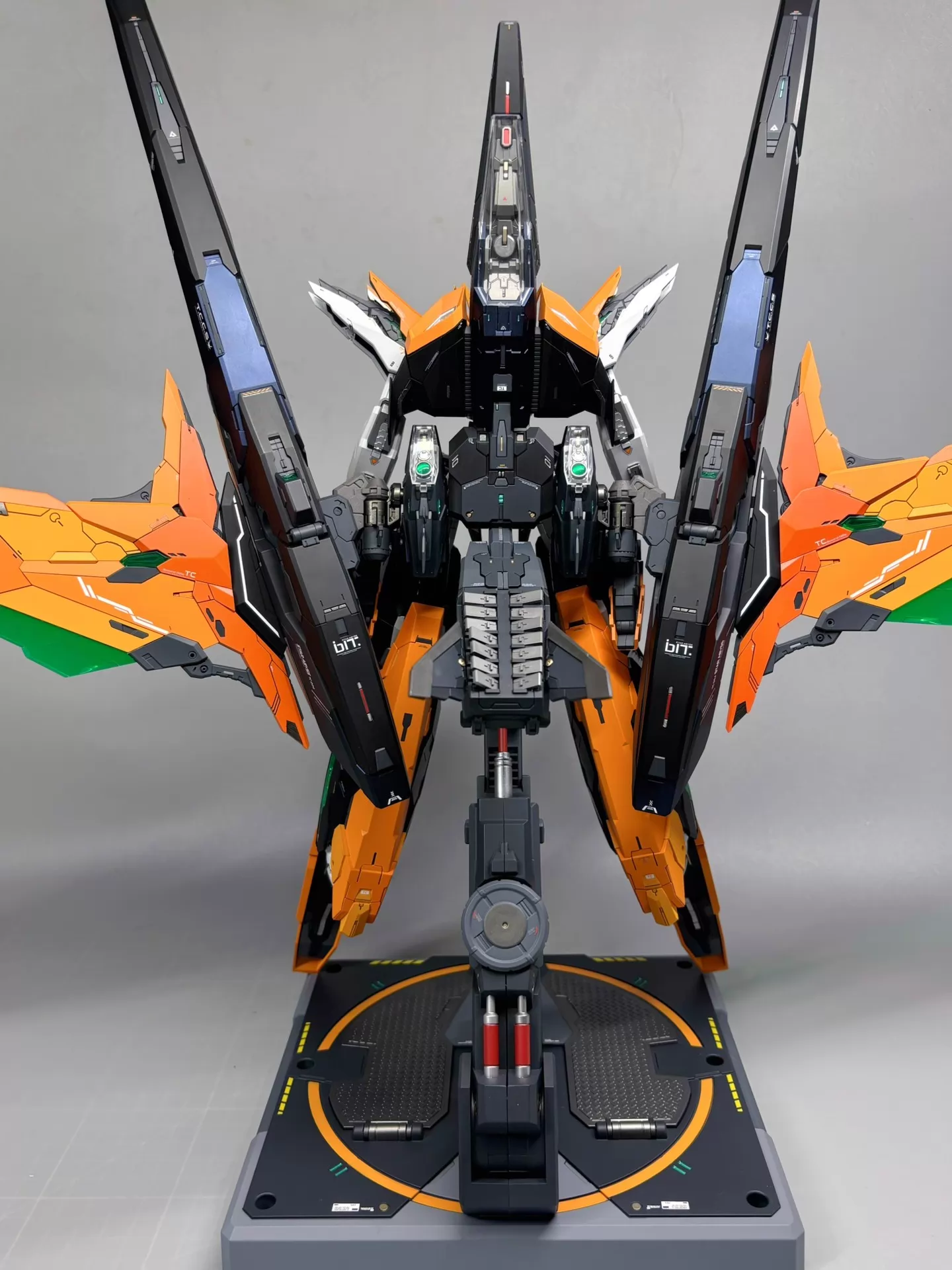 [Color customization] Frame Series TC-004 Star Abyss (Original color scheme) 1/100 Scale Model Kit