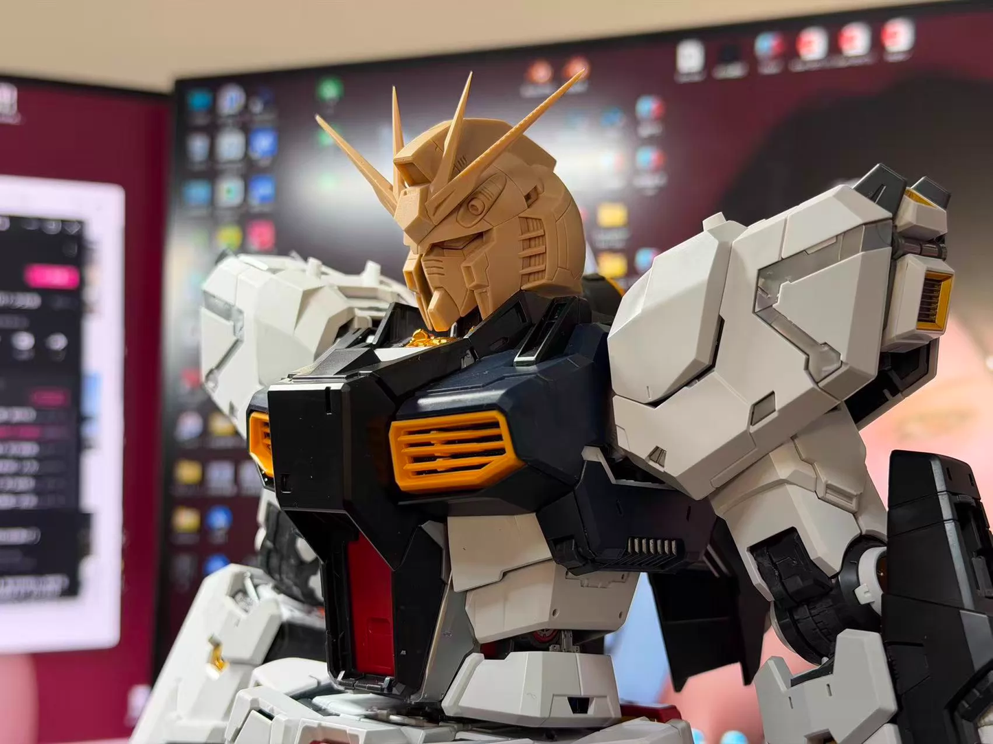 [Resin pieces] PGU RX-93 ν Gundam Replacement Head Resin pieces