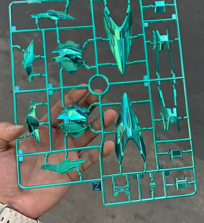 [Color customization]Axis Model Works (Solomon) 1/100 scale Osiris Aerial Dominator (Electroplated Iridescent green color scheme) Model Kit
