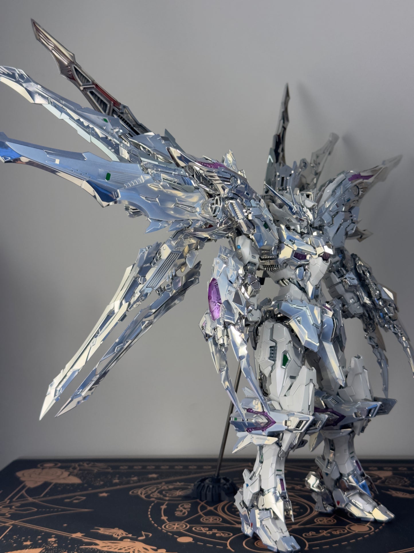 [Custom Electroplating] Infinite Dimension RT-002 Nemesis (Twilight electroplated color scheme) Model Kit