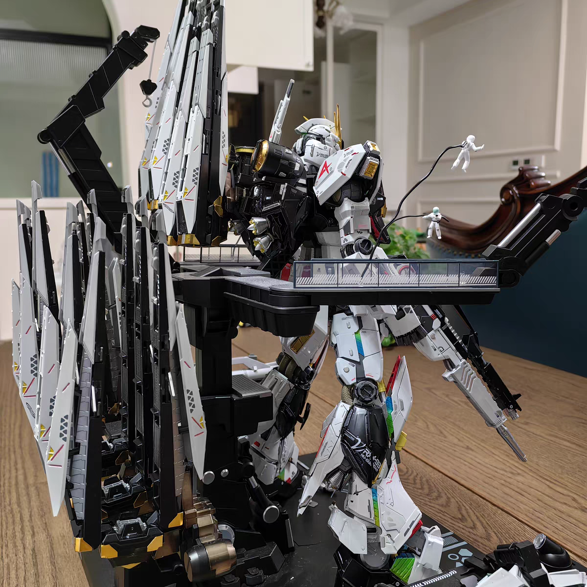 [Color customization] Daban 1/60 Metal Structure Nu (Titanium Electroplated color scheme) Model Kit