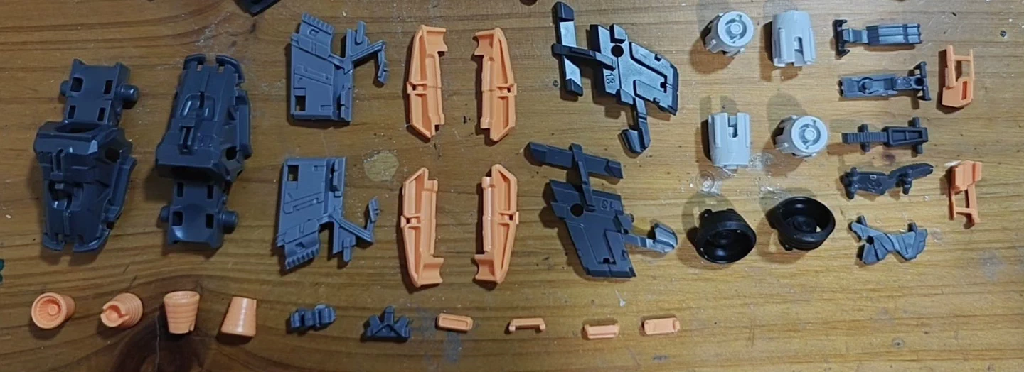 [3D printed pieces] Farmer Creation 1/100 GK Style Nu Model Kit 3D printed parts Shoulder metal parts clear parts